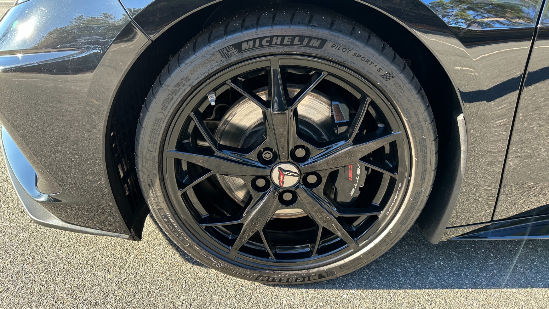 Used 2020 Chevrolet Corvette 3LT / Z51 PERFORMANCE PACKAGE / HIGH WING SPOILER / MAGRIDE / CARBON FIBER for sale Sold at Formula Imports in Charlotte NC 28227 47