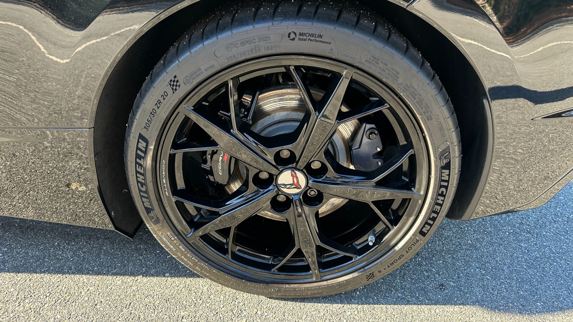 Used 2020 Chevrolet Corvette 3LT / Z51 PERFORMANCE PACKAGE / HIGH WING SPOILER / MAGRIDE / CARBON FIBER for sale Sold at Formula Imports in Charlotte NC 28227 48