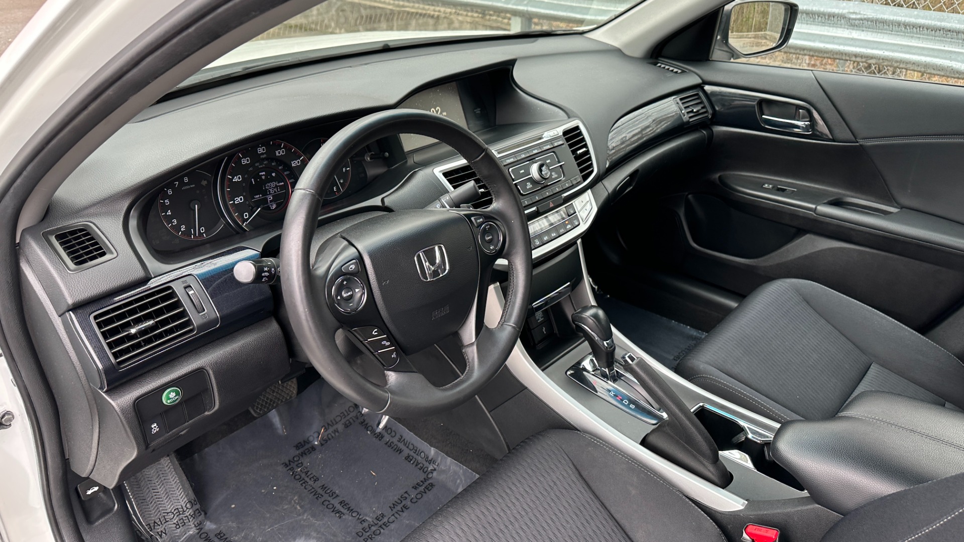 Used 2015 Honda Accord Sedan SPORT / CLOTH / 4CYL ENGINE / BACKUP CAMERA for sale Sold at Formula Imports in Charlotte NC 28227 11