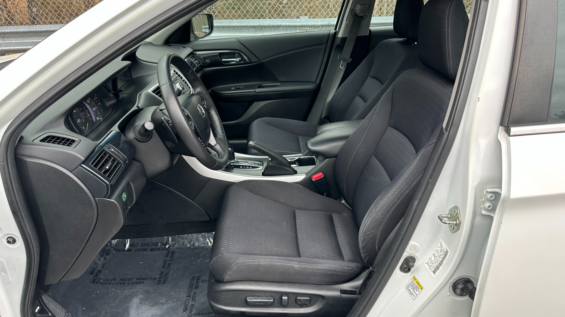 Used 2015 Honda Accord Sedan SPORT / CLOTH / 4CYL ENGINE / BACKUP CAMERA for sale Sold at Formula Imports in Charlotte NC 28227 12