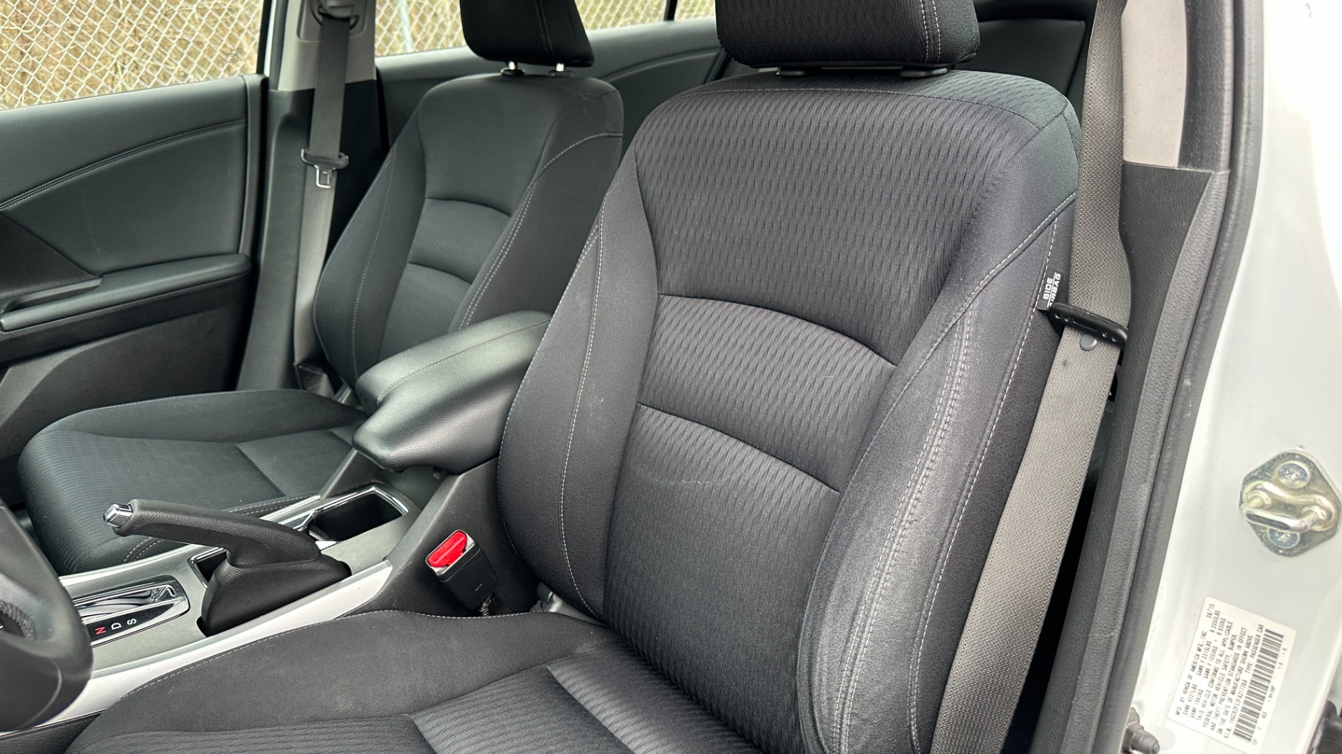Used 2015 Honda Accord Sedan SPORT / CLOTH / 4CYL ENGINE / BACKUP CAMERA for sale Sold at Formula Imports in Charlotte NC 28227 13
