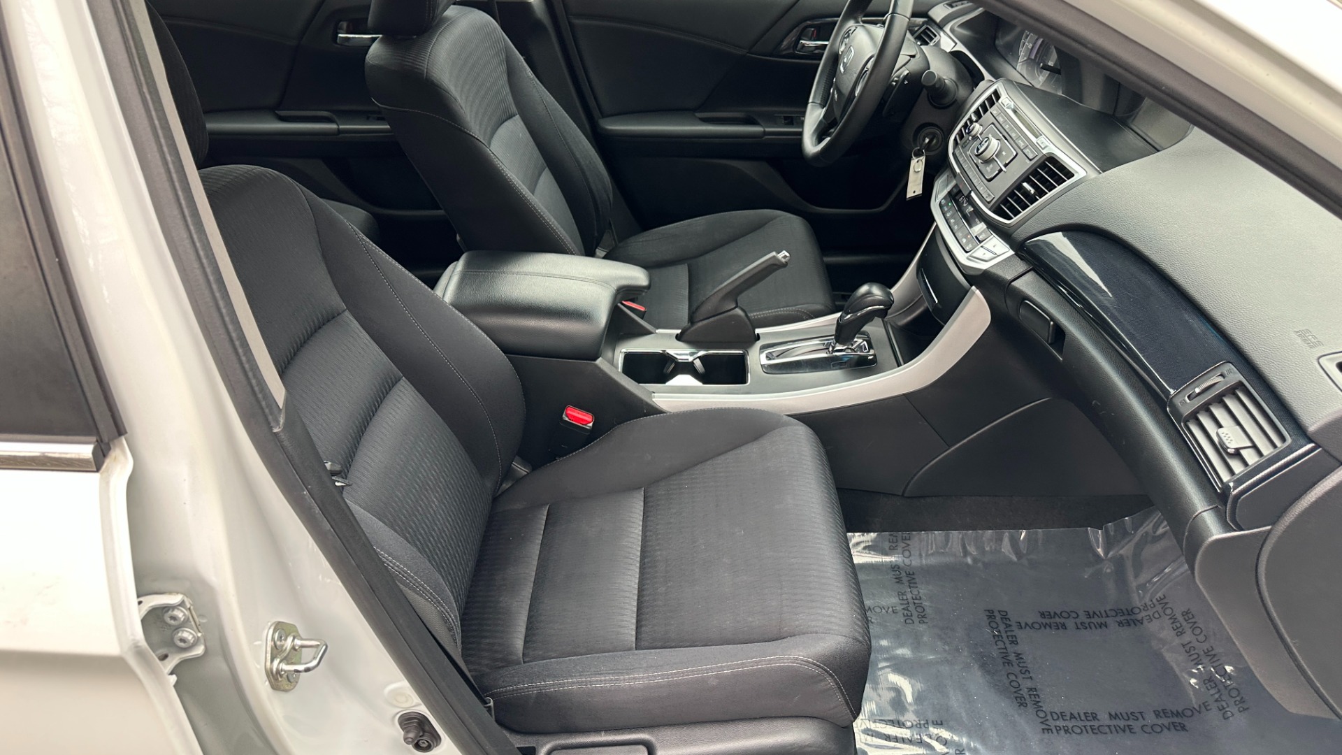 Used 2015 Honda Accord Sedan SPORT / CLOTH / 4CYL ENGINE / BACKUP CAMERA for sale Sold at Formula Imports in Charlotte NC 28227 23