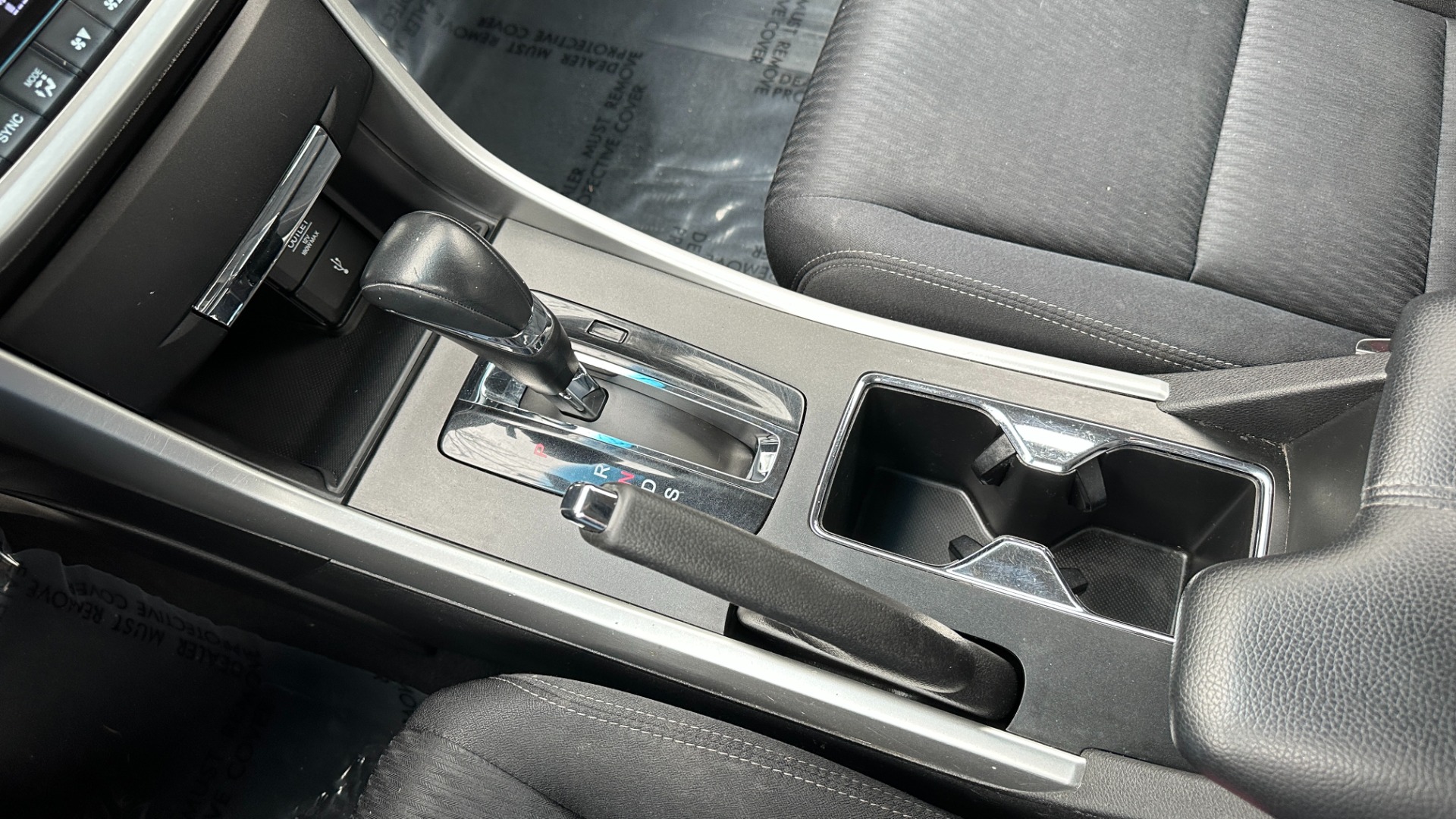 Used 2015 Honda Accord Sedan SPORT / CLOTH / 4CYL ENGINE / BACKUP CAMERA for sale Sold at Formula Imports in Charlotte NC 28227 28