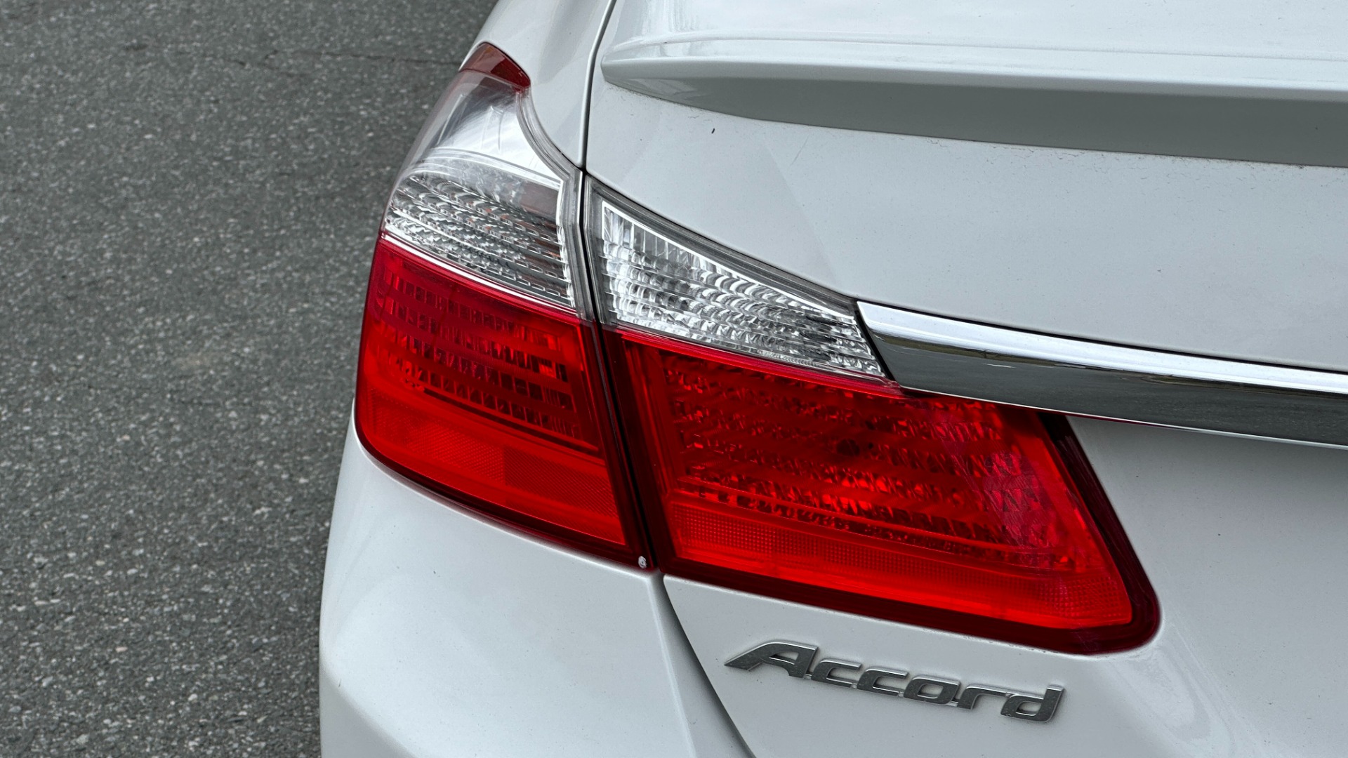 Used 2015 Honda Accord Sedan SPORT / CLOTH / 4CYL ENGINE / BACKUP CAMERA for sale Sold at Formula Imports in Charlotte NC 28227 30