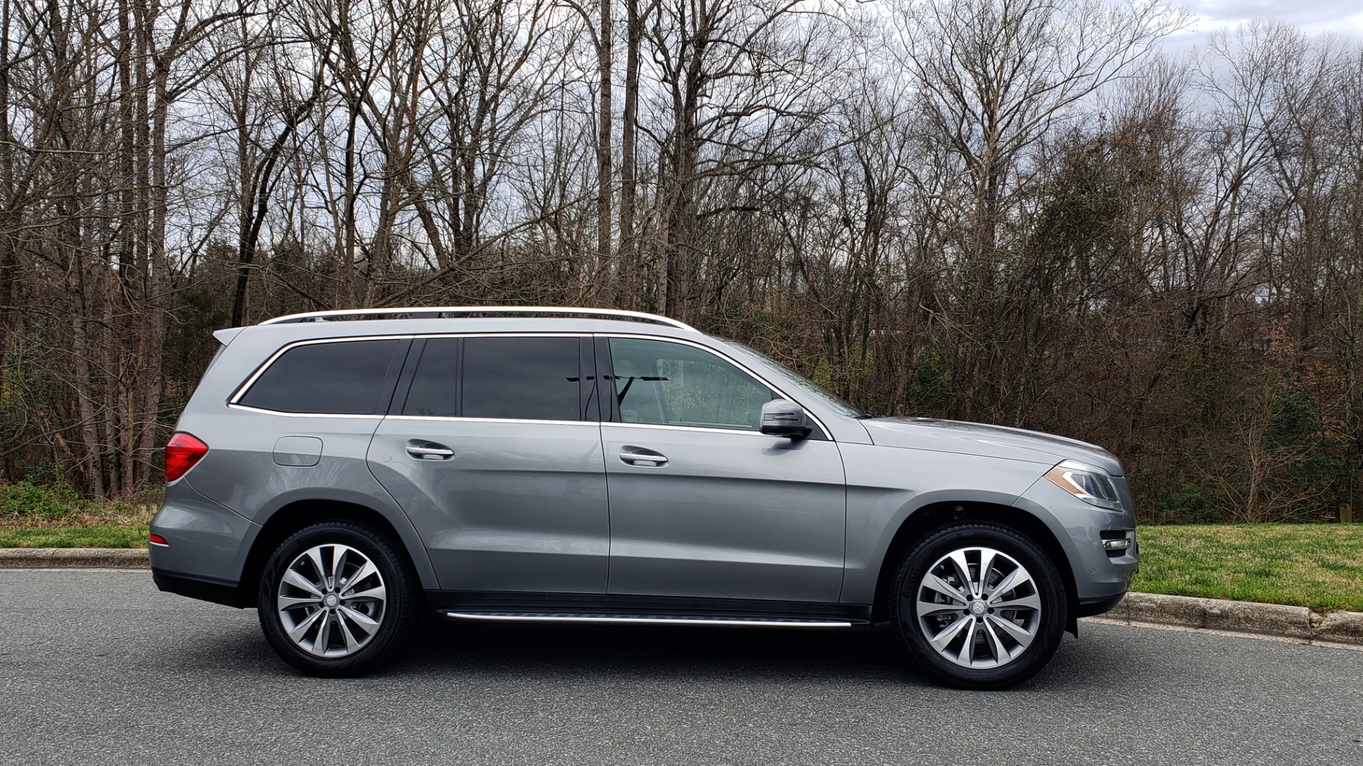 Used 2014 Mercedes-Benz GL-Class GL 450 4MATIC PREMIUM / NAV / PANO-ROOF / HK SND / 3-ROW for sale Sold at Formula Imports in Charlotte NC 28227 5