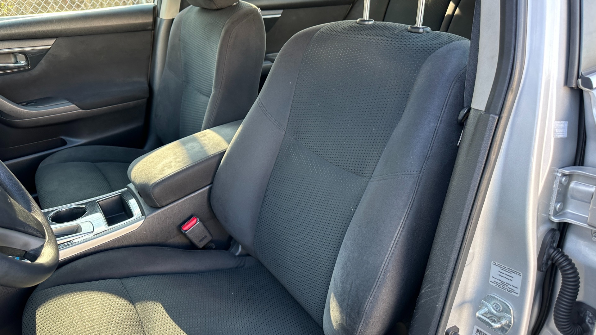 Used 2014 Nissan Altima 2.5 S / CLOTH / 4CYL / BODY SIDE MOLDING / RADIO for sale Sold at Formula Imports in Charlotte NC 28227 12