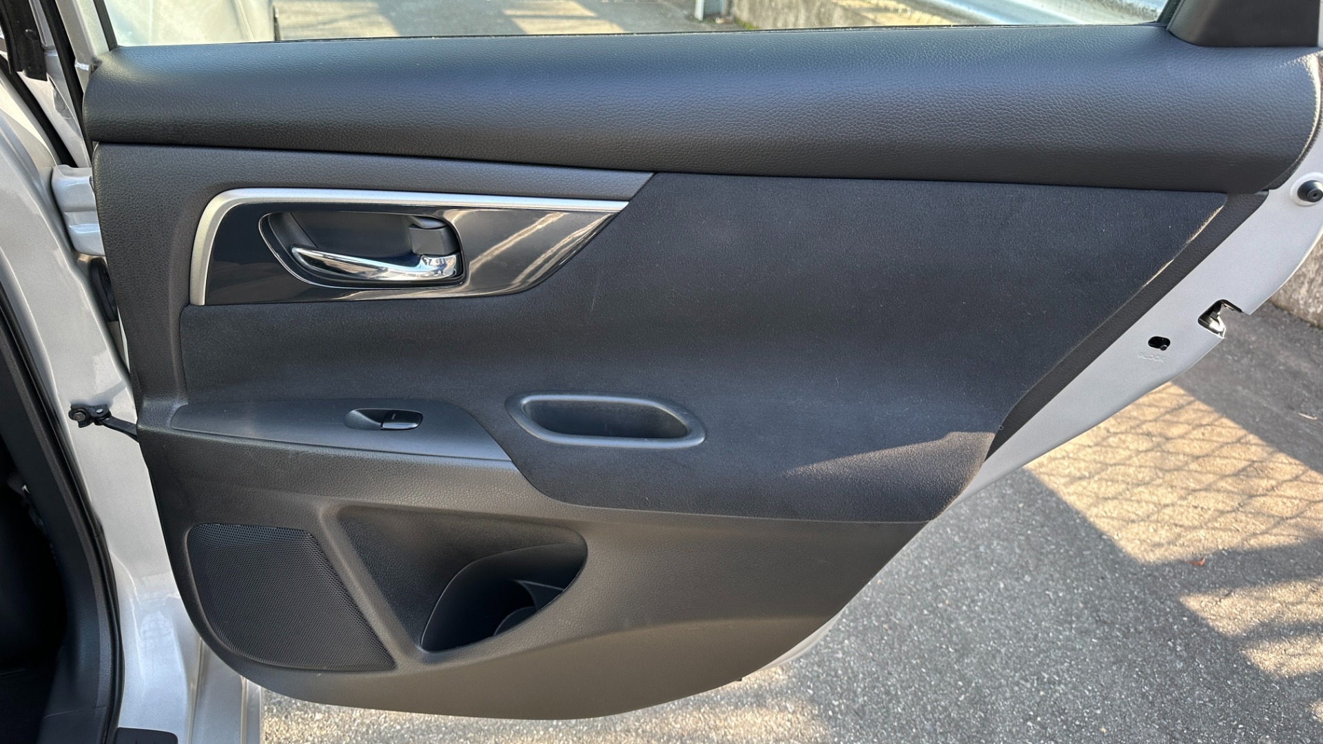 Used 2014 Nissan Altima 2.5 S / CLOTH / 4CYL / BODY SIDE MOLDING / RADIO for sale Sold at Formula Imports in Charlotte NC 28227 21