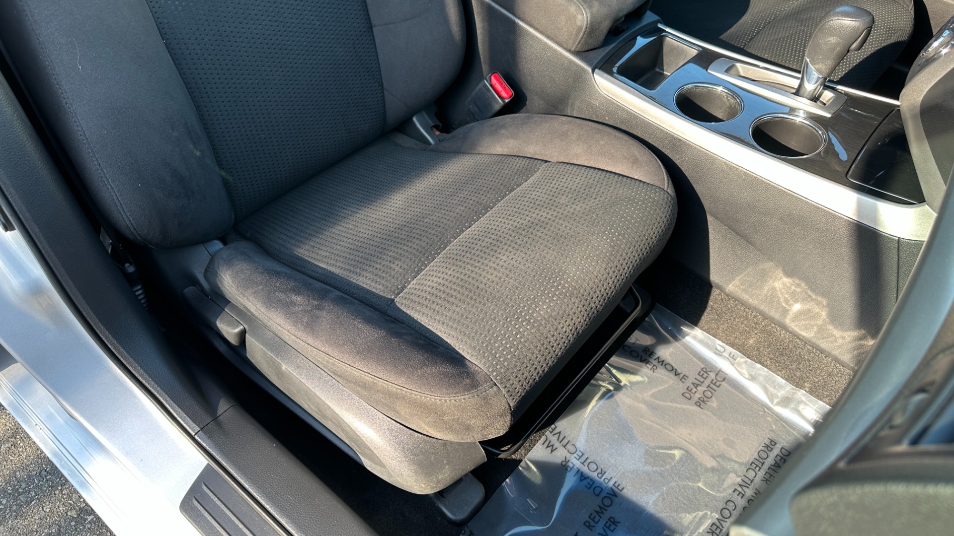 Used 2014 Nissan Altima 2.5 S / CLOTH / 4CYL / BODY SIDE MOLDING / RADIO for sale Sold at Formula Imports in Charlotte NC 28227 27