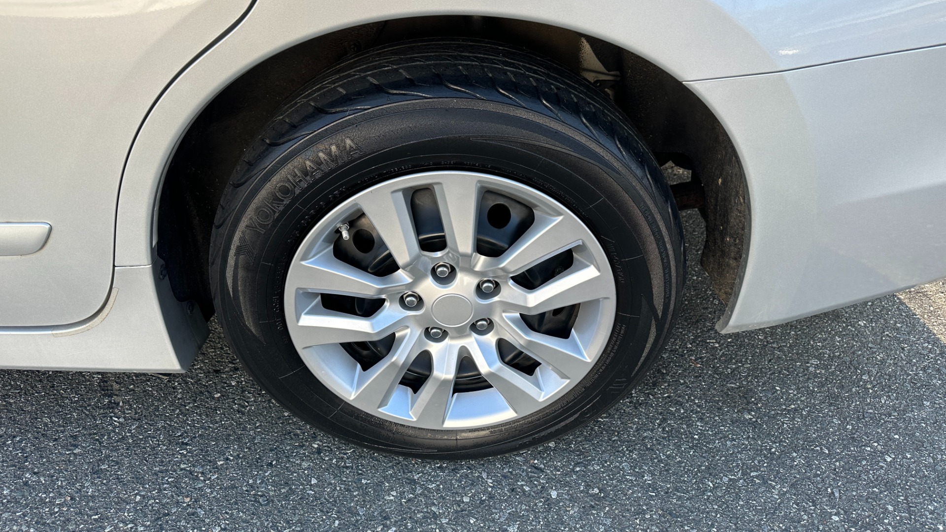 Used 2014 Nissan Altima 2.5 S / CLOTH / 4CYL / BODY SIDE MOLDING / RADIO for sale Sold at Formula Imports in Charlotte NC 28227 35