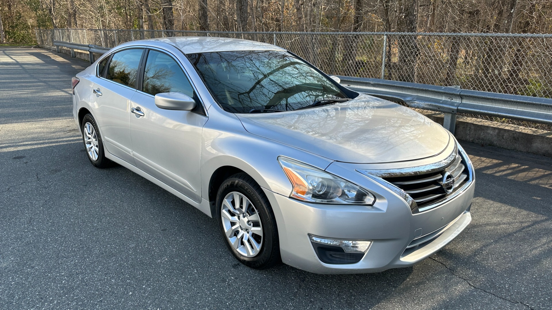 Used 2014 Nissan Altima 2.5 S / CLOTH / 4CYL / BODY SIDE MOLDING / RADIO for sale Sold at Formula Imports in Charlotte NC 28227 4
