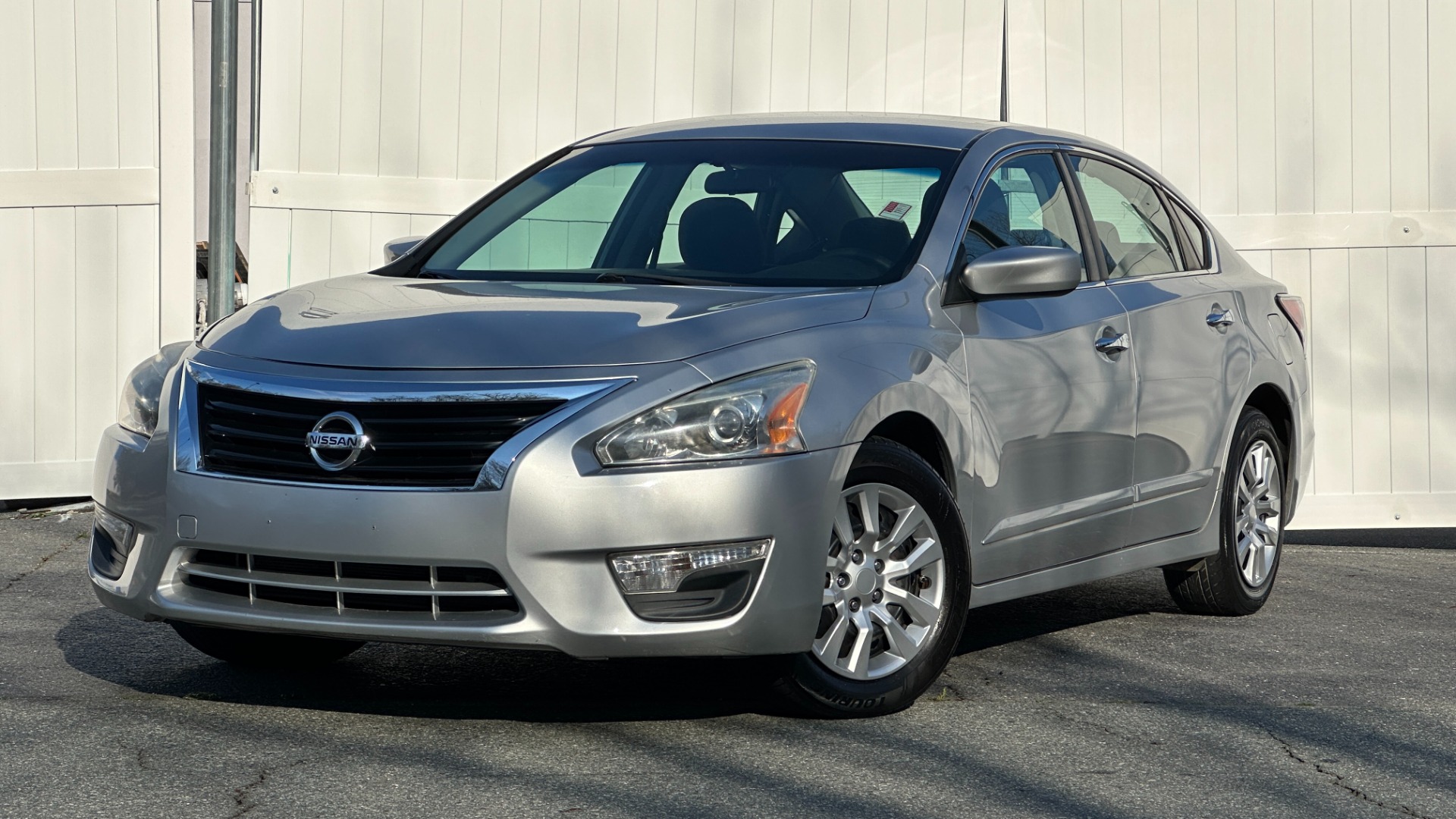 Used 2014 Nissan Altima 2.5 S / CLOTH / 4CYL / BODY SIDE MOLDING / RADIO for sale Sold at Formula Imports in Charlotte NC 28227 45