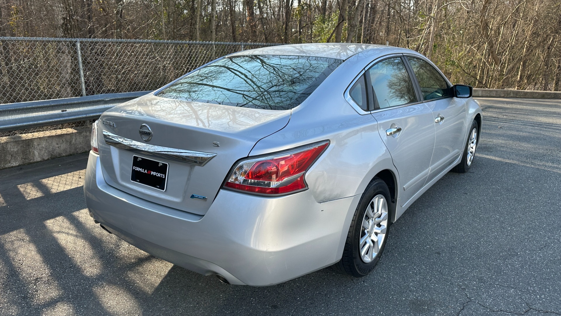 Used 2014 Nissan Altima 2.5 S / CLOTH / 4CYL / BODY SIDE MOLDING / RADIO for sale Sold at Formula Imports in Charlotte NC 28227 6