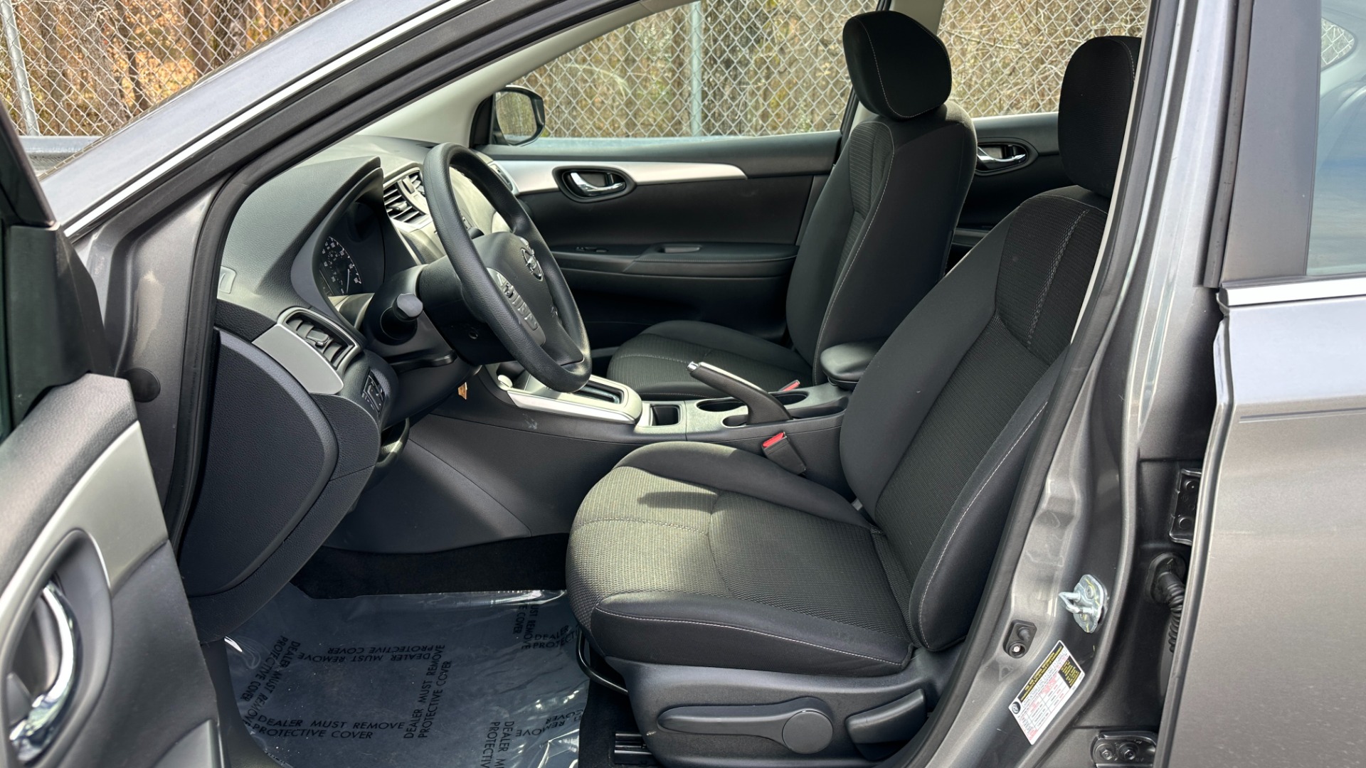 Used 2017 Nissan Sentra S / FRONT WHEEL DRIVE / SPLASH GUARDS / 4CYL ENGINE for sale Sold at Formula Imports in Charlotte NC 28227 12