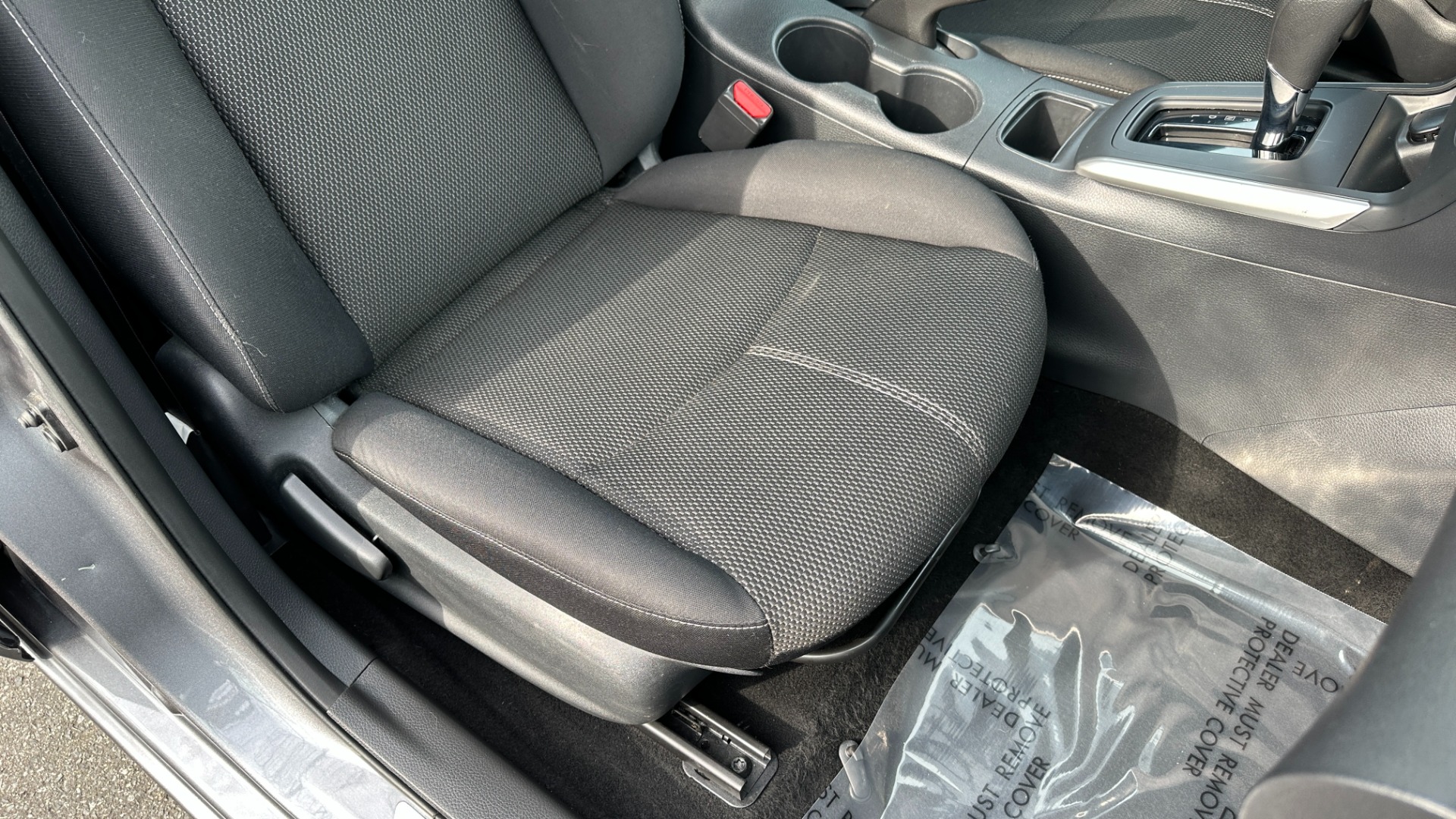 Used 2017 Nissan Sentra S / FRONT WHEEL DRIVE / SPLASH GUARDS / 4CYL ENGINE for sale Sold at Formula Imports in Charlotte NC 28227 14
