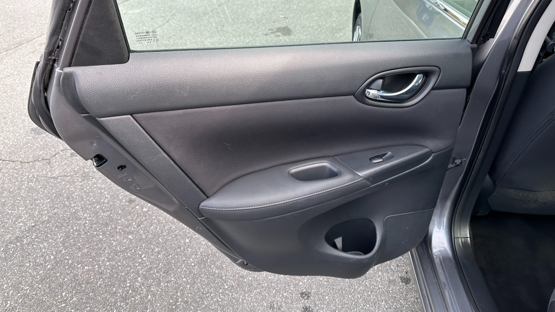 Used 2017 Nissan Sentra S / FRONT WHEEL DRIVE / SPLASH GUARDS / 4CYL ENGINE for sale Sold at Formula Imports in Charlotte NC 28227 16