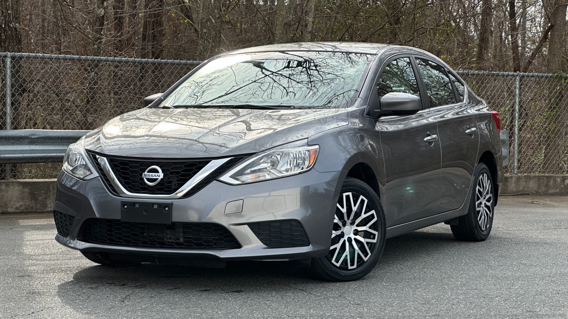 Used 2017 Nissan Sentra S / FRONT WHEEL DRIVE / SPLASH GUARDS / 4CYL ENGINE for sale Sold at Formula Imports in Charlotte NC 28227 1