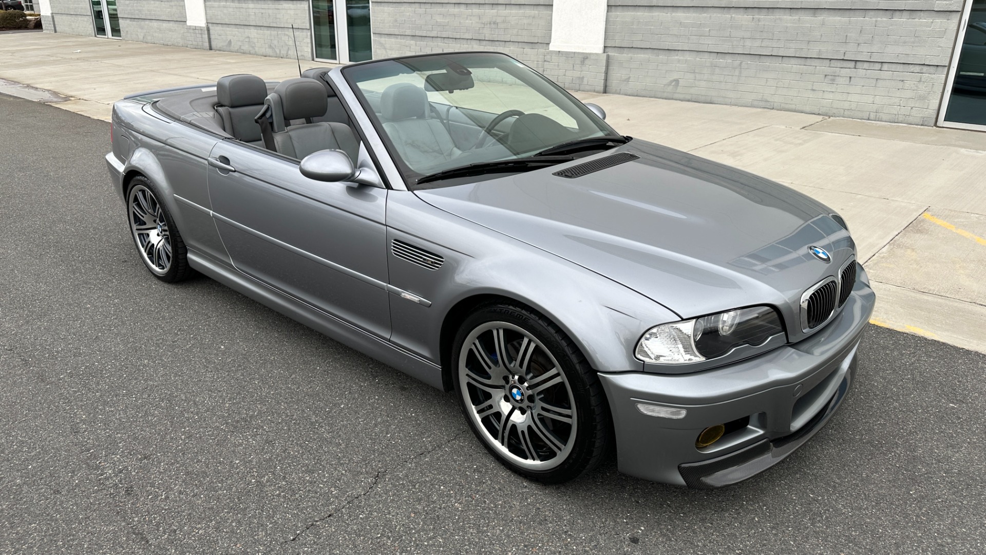 Used 2006 BMW M3 CONVERTIBLE / SMG AUTO / LEATHER / INLINE 6CYL / CARBON FIBER for sale $26,595 at Formula Imports in Charlotte NC 28227 2