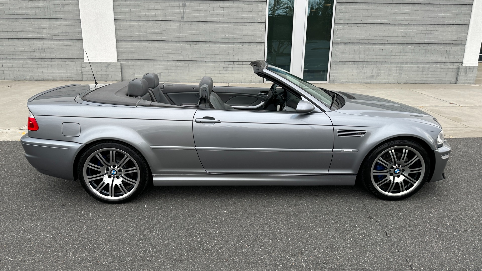 Used 2006 BMW 3 Series M3 CONVERTIBLE / SMG AUTO / LEATHER / INLINE 6CYL / CARBON FIBER for sale Sold at Formula Imports in Charlotte NC 28227 3