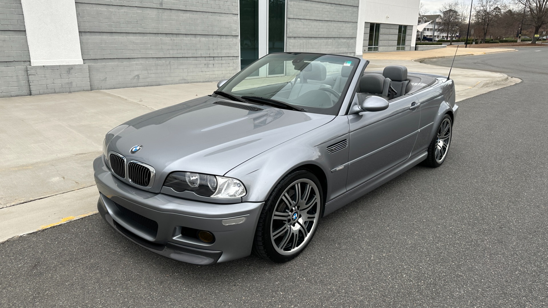 Used 2006 BMW M3 CONVERTIBLE / SMG AUTO / LEATHER / INLINE 6CYL / CARBON FIBER for sale $26,595 at Formula Imports in Charlotte NC 28227 5