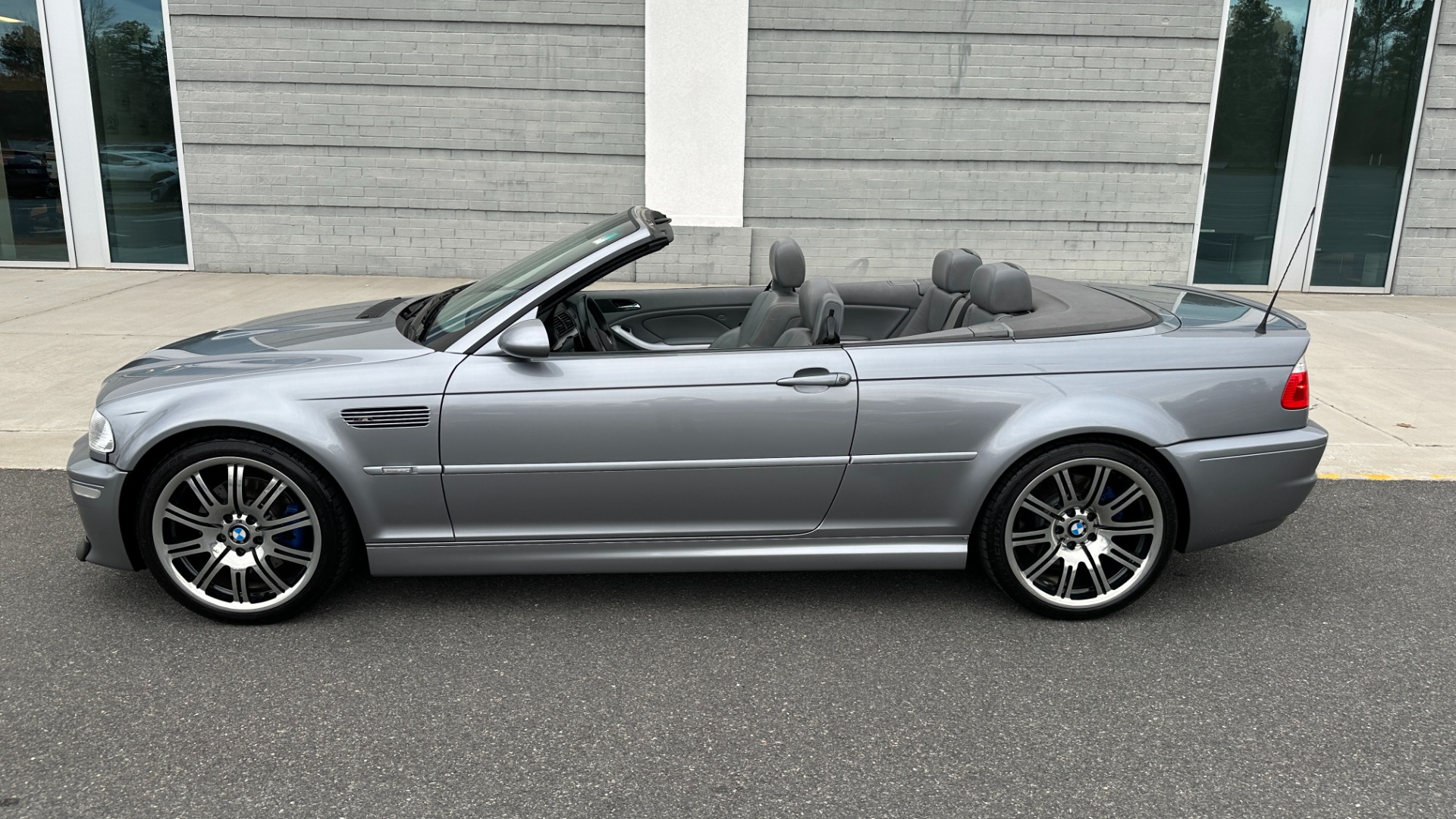 Used 2006 BMW 3 Series M3 CONVERTIBLE / SMG AUTO / LEATHER / INLINE 6CYL / CARBON FIBER for sale Sold at Formula Imports in Charlotte NC 28227 6