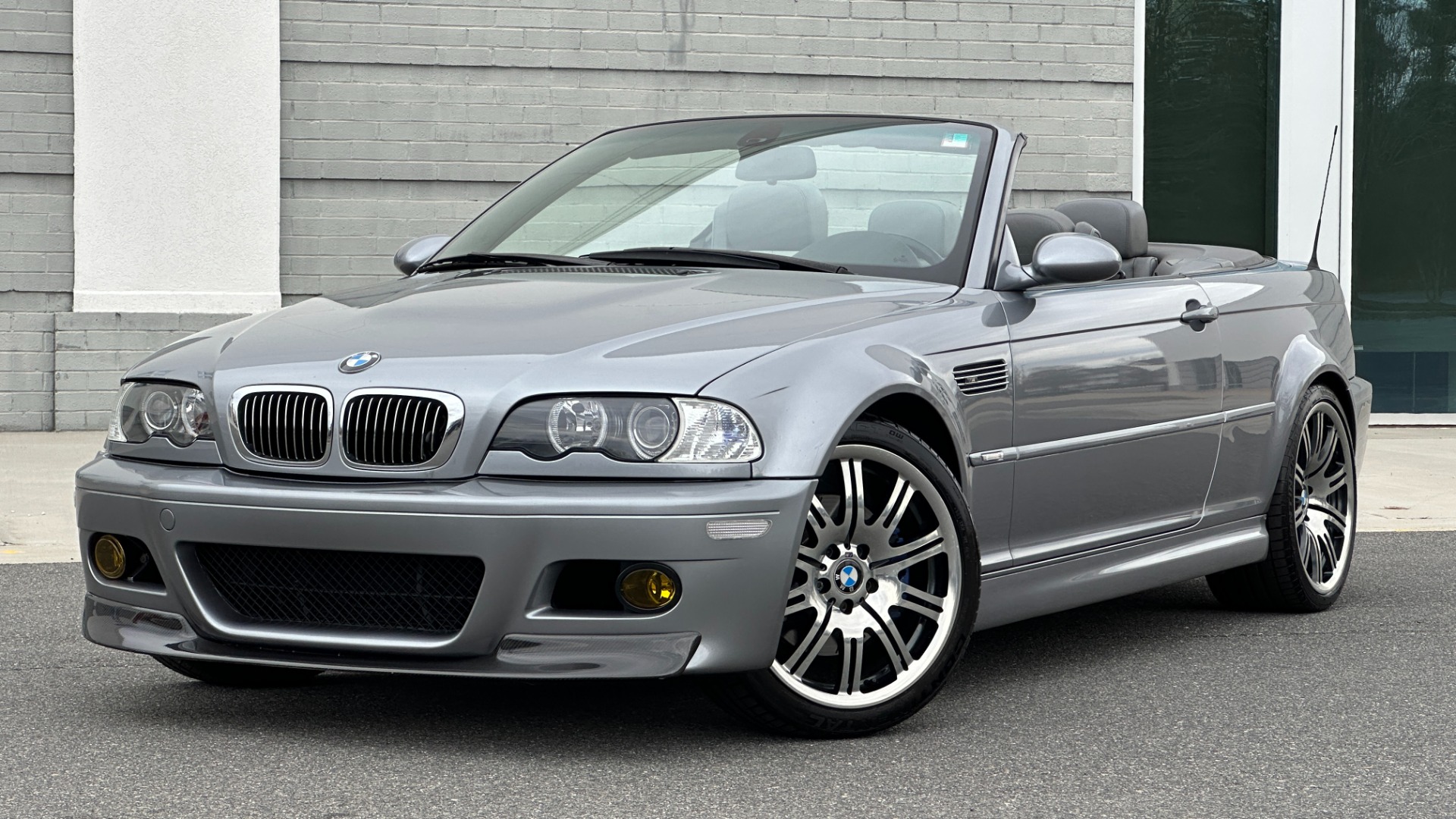 Used 2006 BMW M3 CONVERTIBLE / SMG AUTO / LEATHER / INLINE 6CYL / CARBON FIBER for sale $24,995 at Formula Imports in Charlotte NC 28227 1