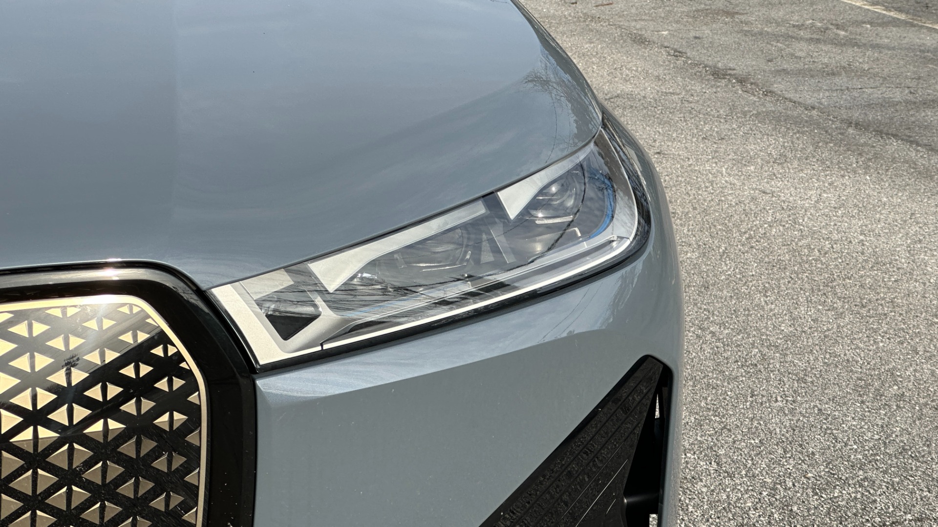 Used 2022 BMW iX xDrive50 / SPORT / LUXURY / PREMIUM / LASER / DRIVING ASSIST PRO for sale Sold at Formula Imports in Charlotte NC 28227 4