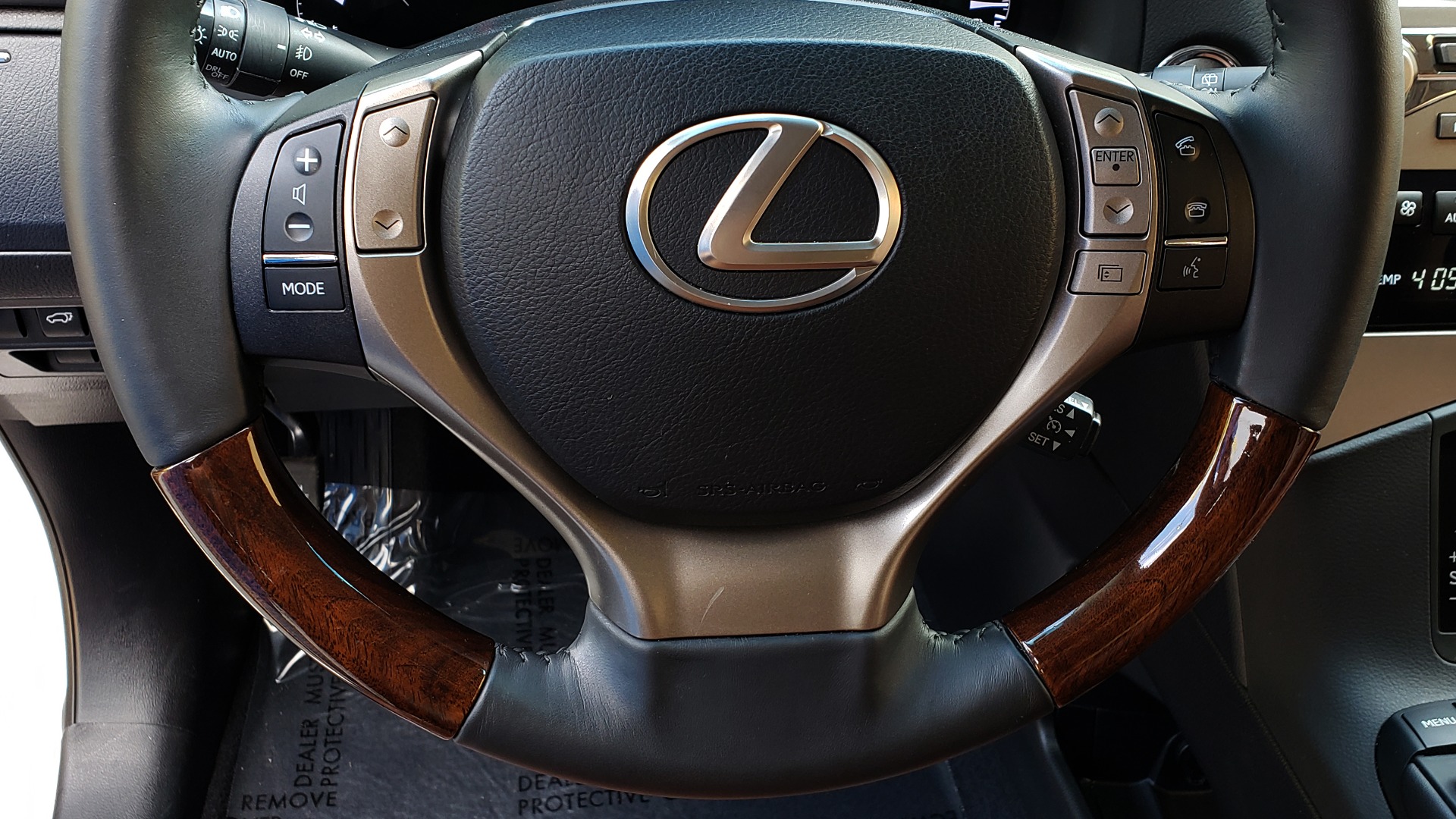 Used 2015 Lexus RX 350 PREMIUM PKG / COMFORT PKG / NAV / SUNROOF / BSM / TOWING for sale Sold at Formula Imports in Charlotte NC 28227 43