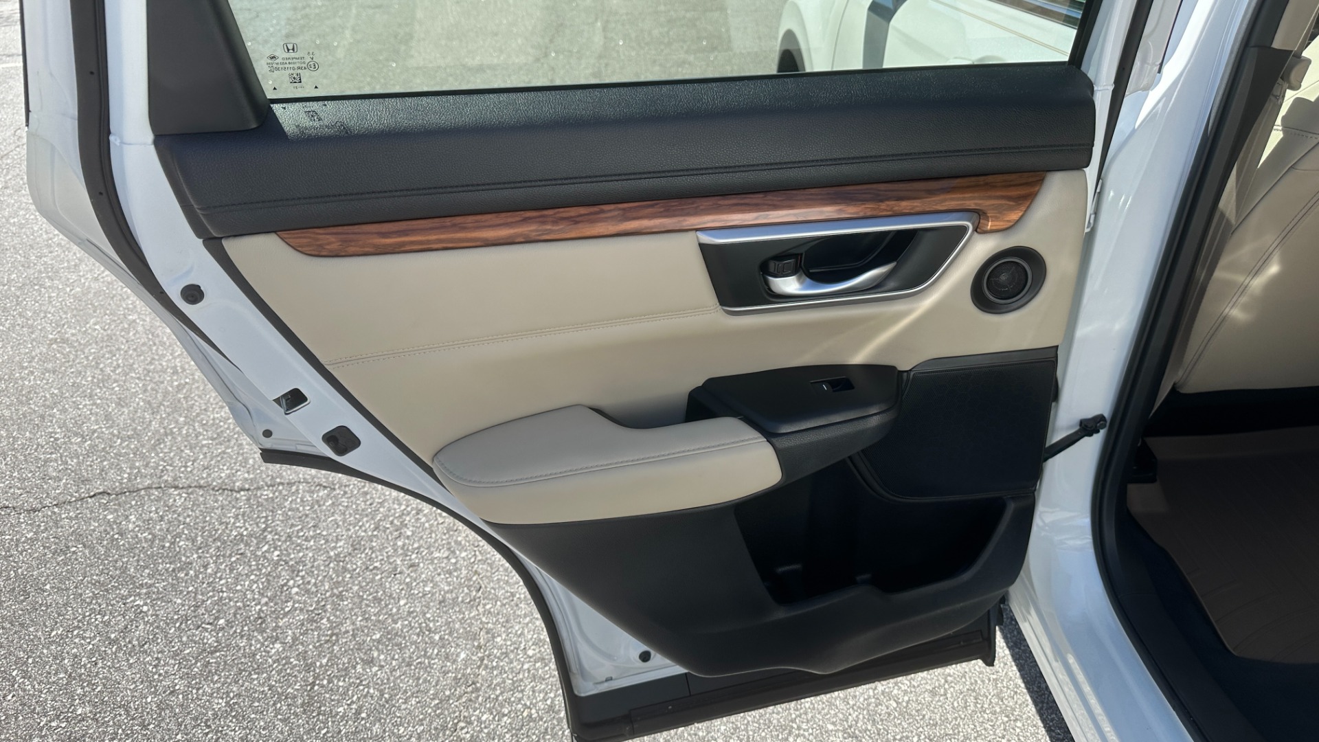 Used 2021 Honda CR-V EX-L / LEATHER / SAFETY ASSIST / PEARL PAINT for sale $31,695 at Formula Imports in Charlotte NC 28227 25