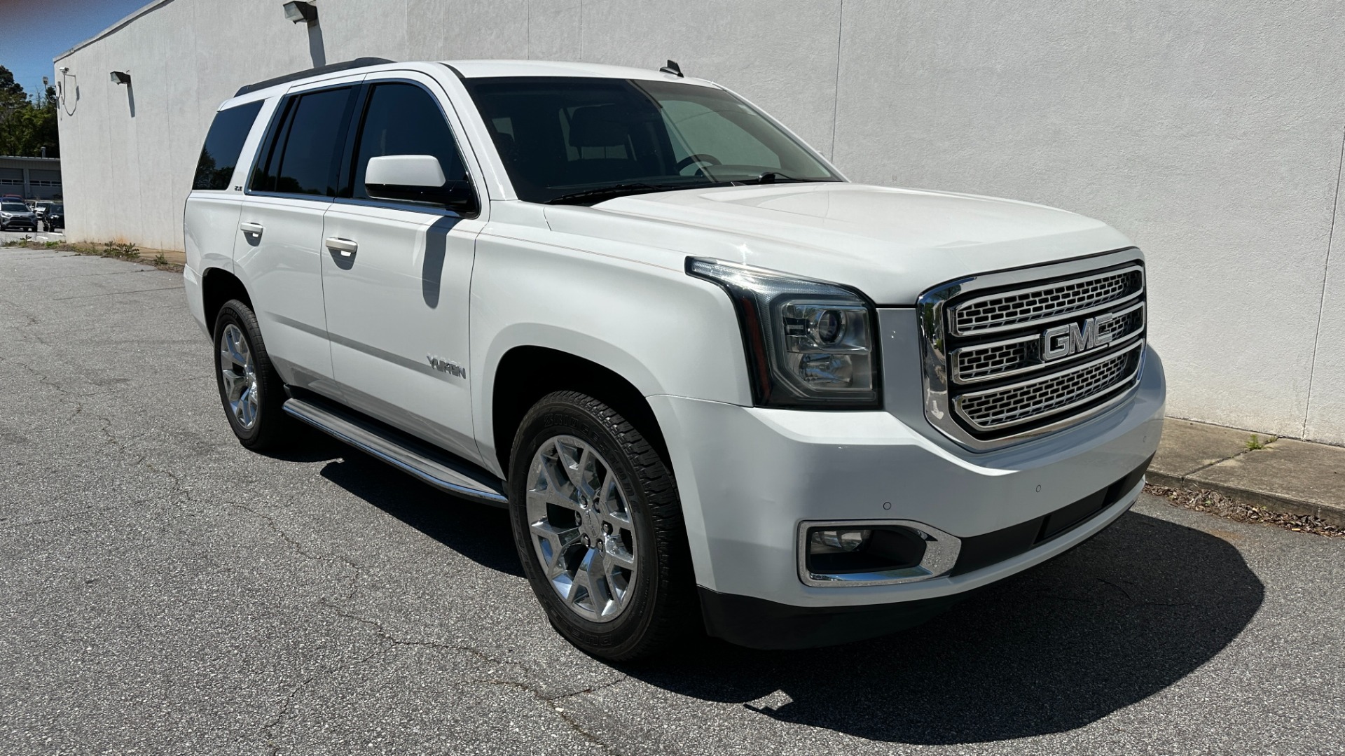 Used 2015 GMC Yukon SLE / CONVENIENCE PACKAGE / HD TRAILERING PKG / 2SPD TRANSFER CASE for sale Sold at Formula Imports in Charlotte NC 28227 2