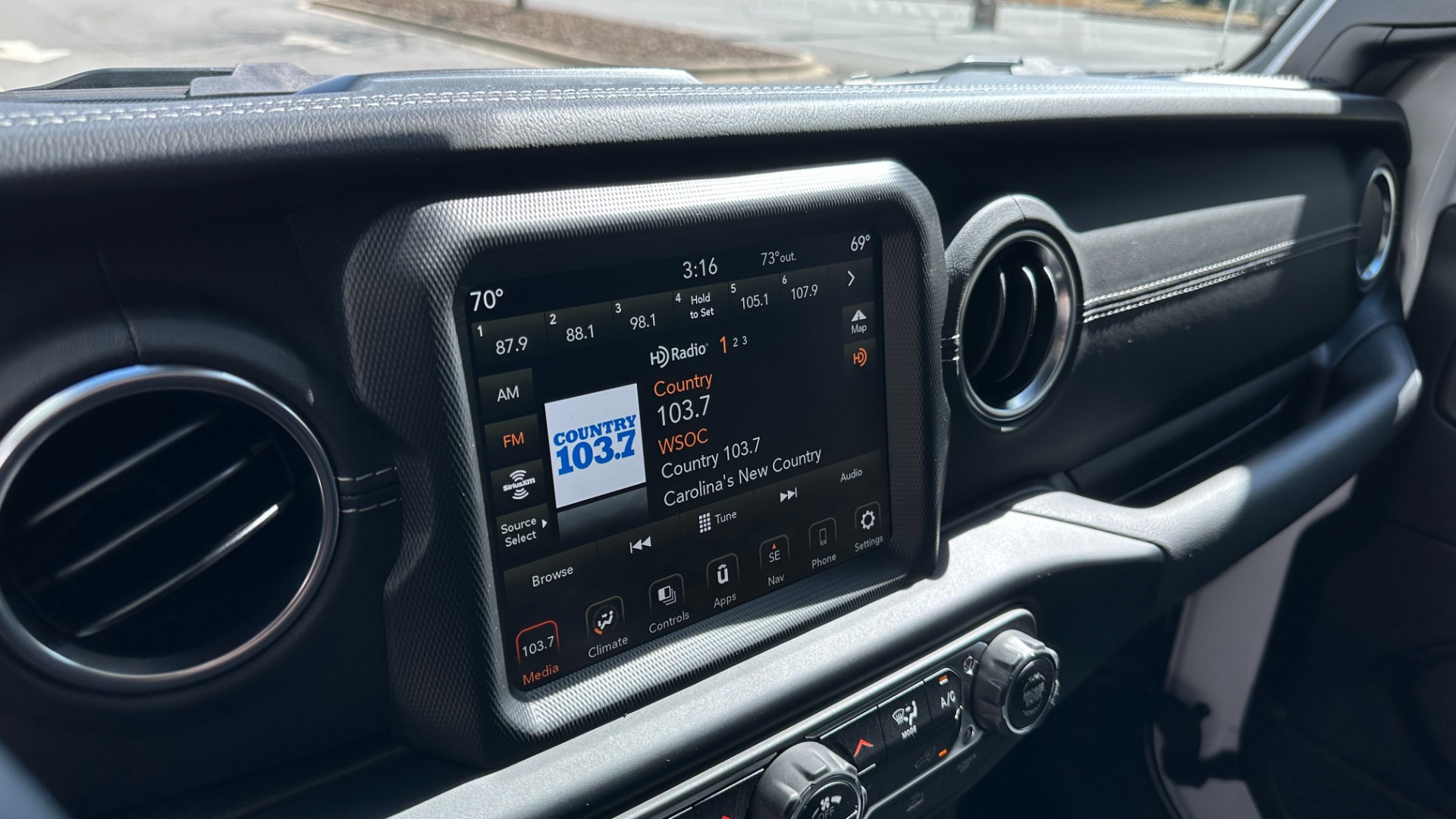 Used 2022 Jeep Wrangler 4xe UNLIMITED SAHARA / HYBRID / HARD TOP / ADVANCED SAFETY GROUP for sale Sold at Formula Imports in Charlotte NC 28227 19