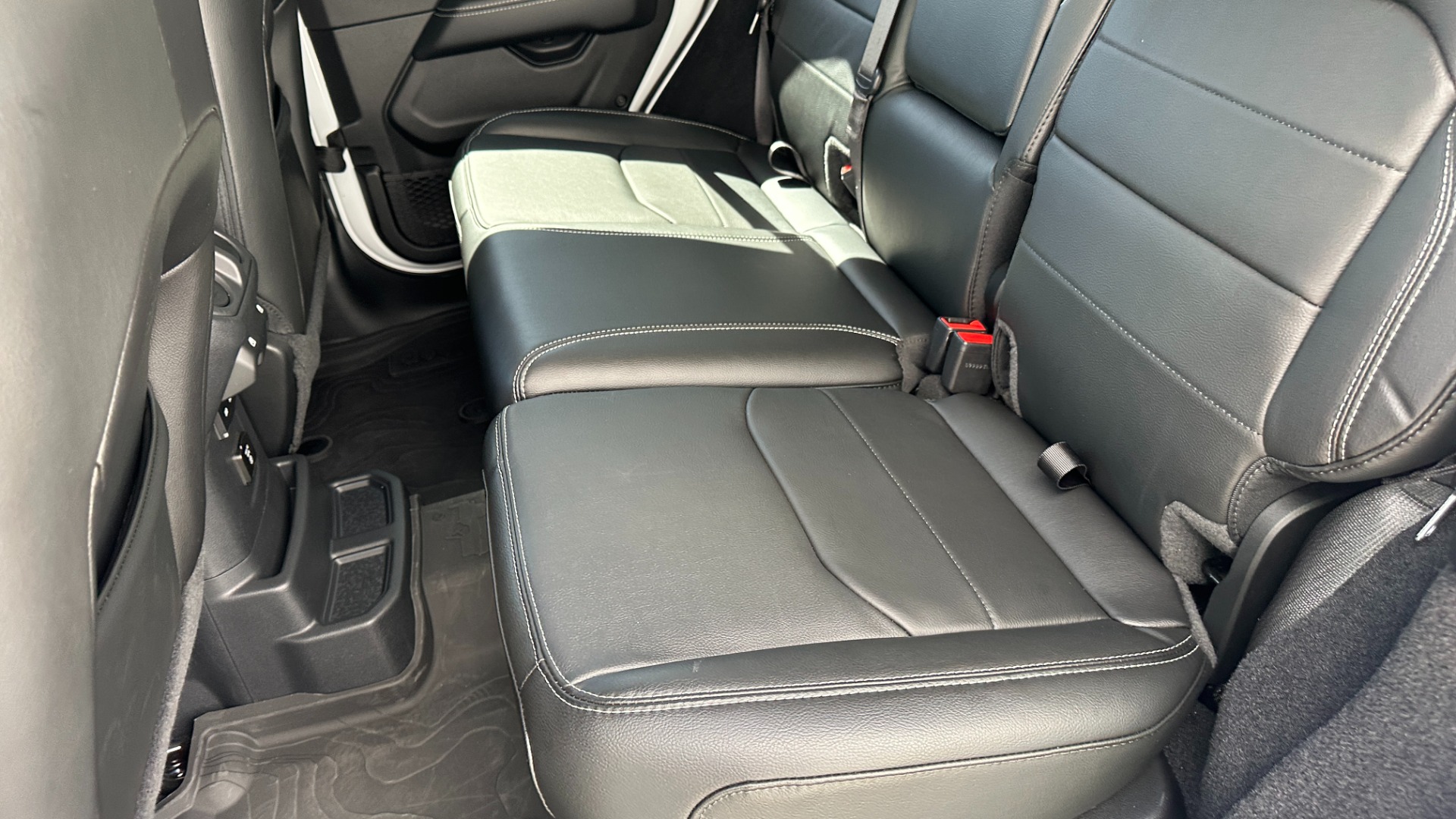 Used 2022 Jeep Wrangler 4xe UNLIMITED SAHARA / HYBRID / HARD TOP / ADVANCED SAFETY GROUP for sale Sold at Formula Imports in Charlotte NC 28227 26