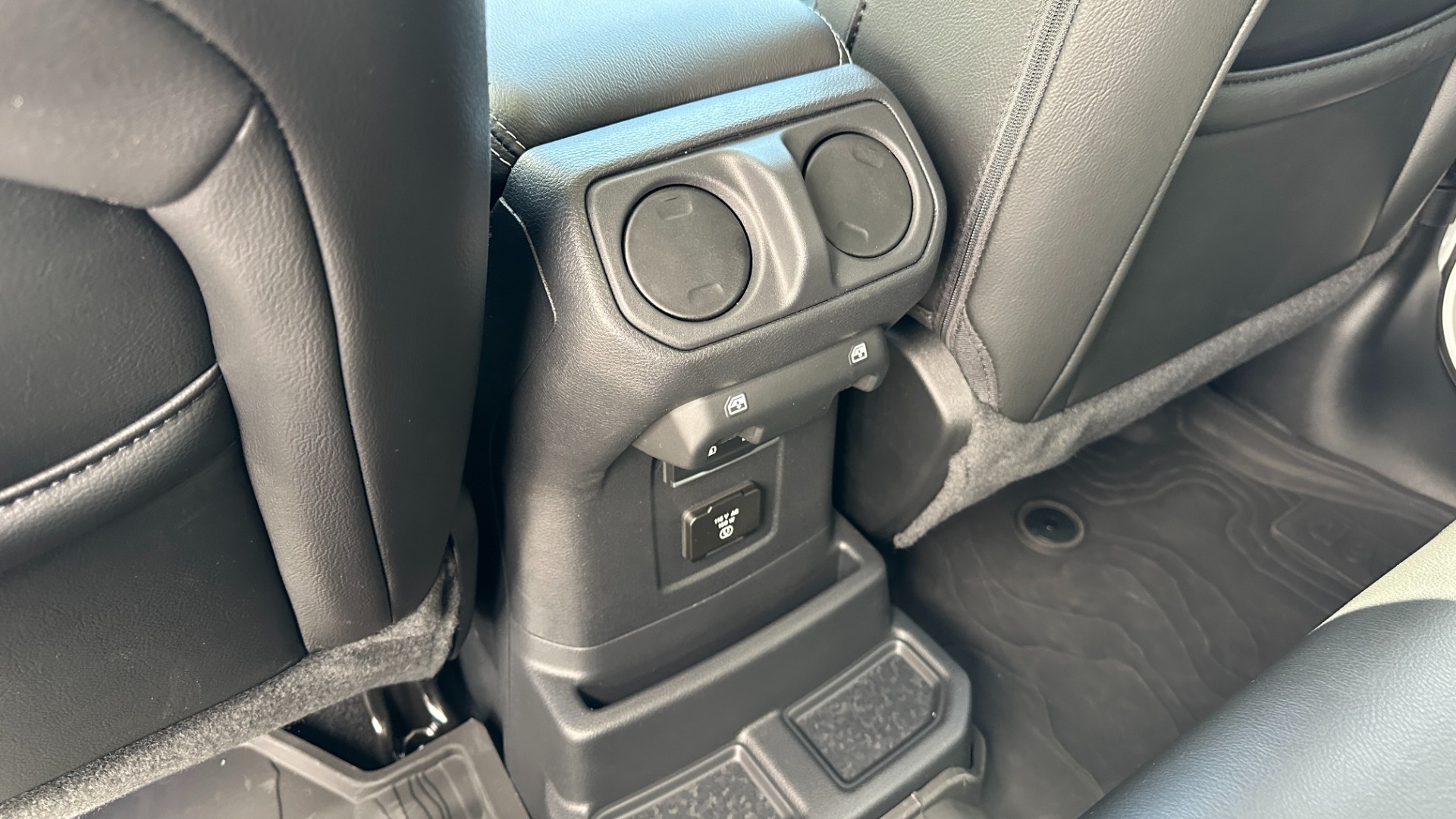 Used 2022 Jeep Wrangler 4xe UNLIMITED SAHARA / HYBRID / HARD TOP / ADVANCED SAFETY GROUP for sale Sold at Formula Imports in Charlotte NC 28227 27