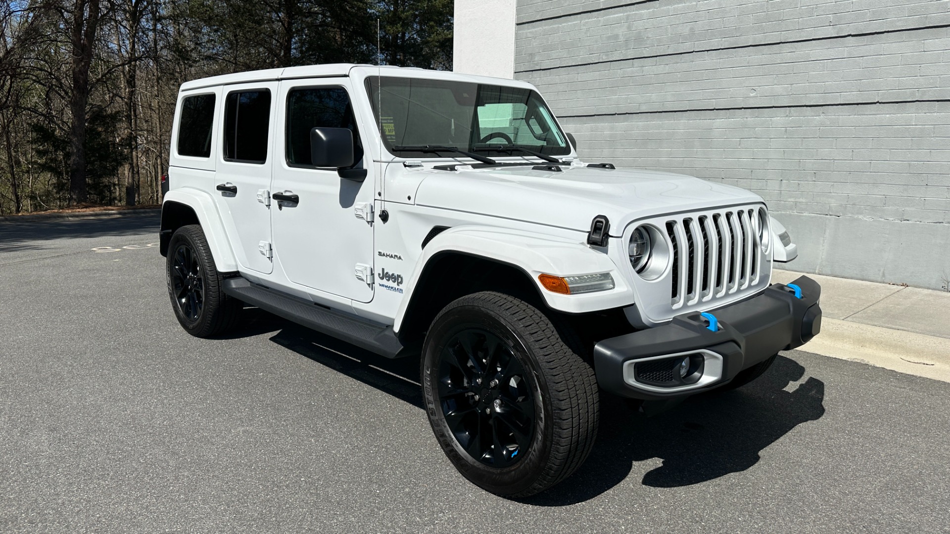 Used 2022 Jeep Wrangler 4xe UNLIMITED SAHARA / HYBRID / HARD TOP / ADVANCED SAFETY GROUP for sale Sold at Formula Imports in Charlotte NC 28227 5