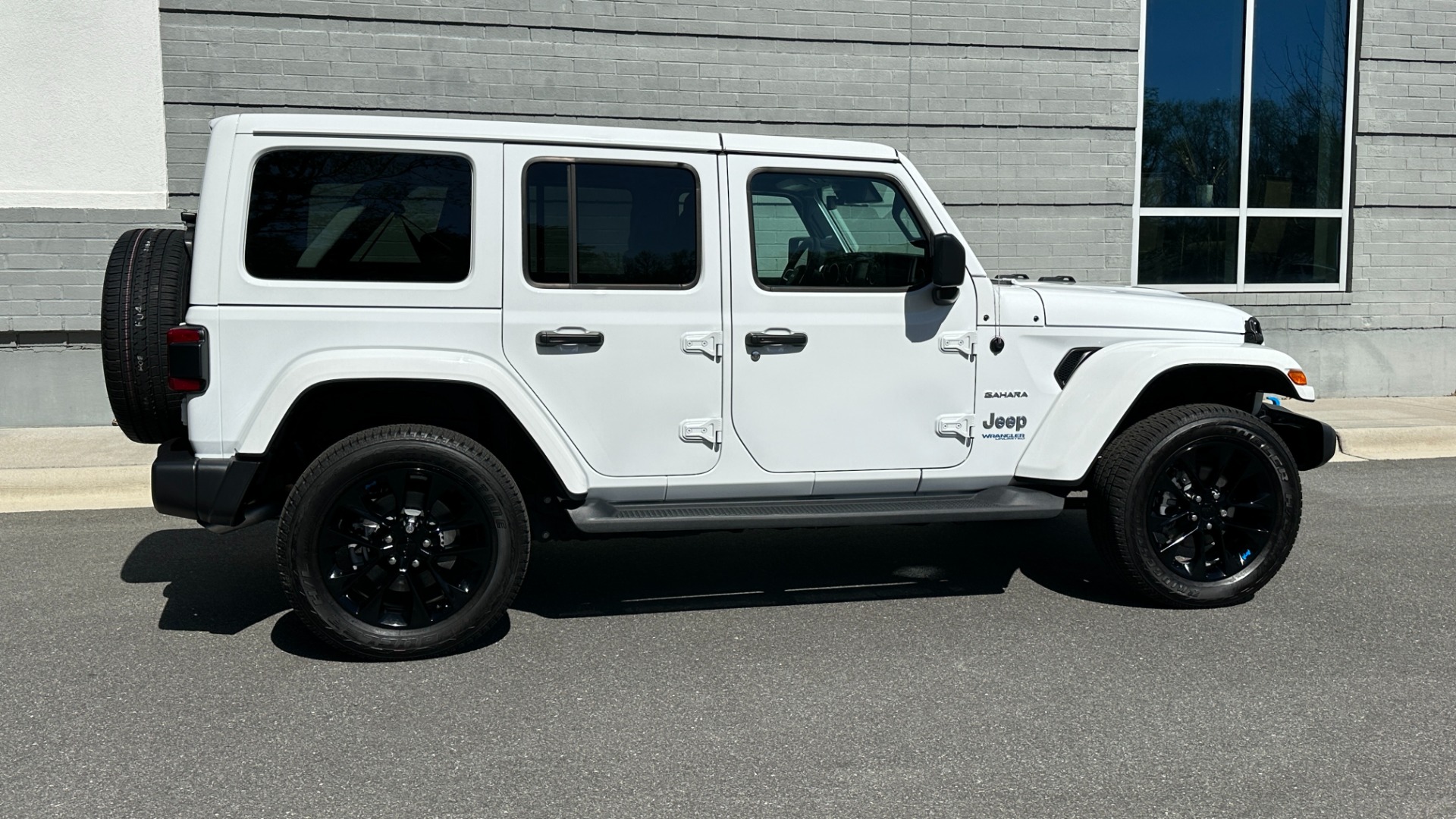 Used 2022 Jeep Wrangler 4xe UNLIMITED SAHARA / HYBRID / HARD TOP / ADVANCED SAFETY GROUP for sale Sold at Formula Imports in Charlotte NC 28227 6