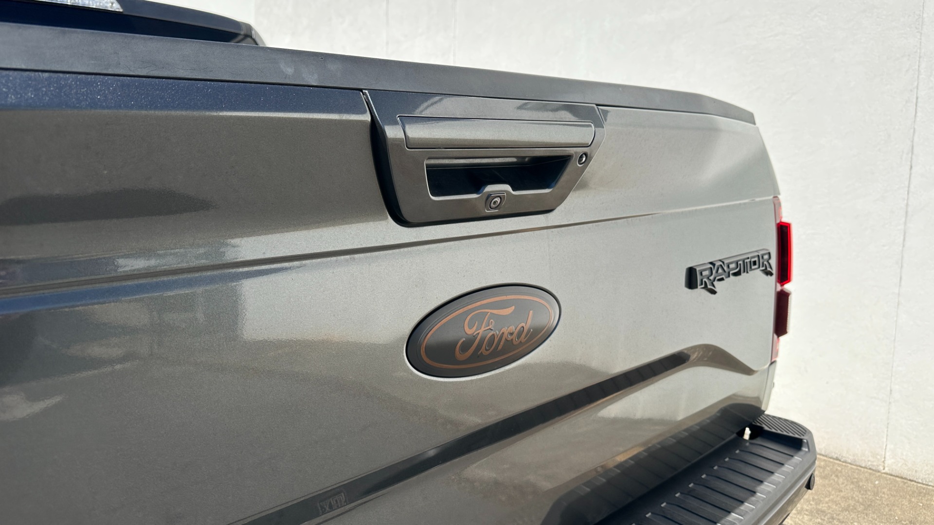 Used 2017 Ford F-150 Raptor for sale $45,995 at Formula Imports in Charlotte NC 28227 21