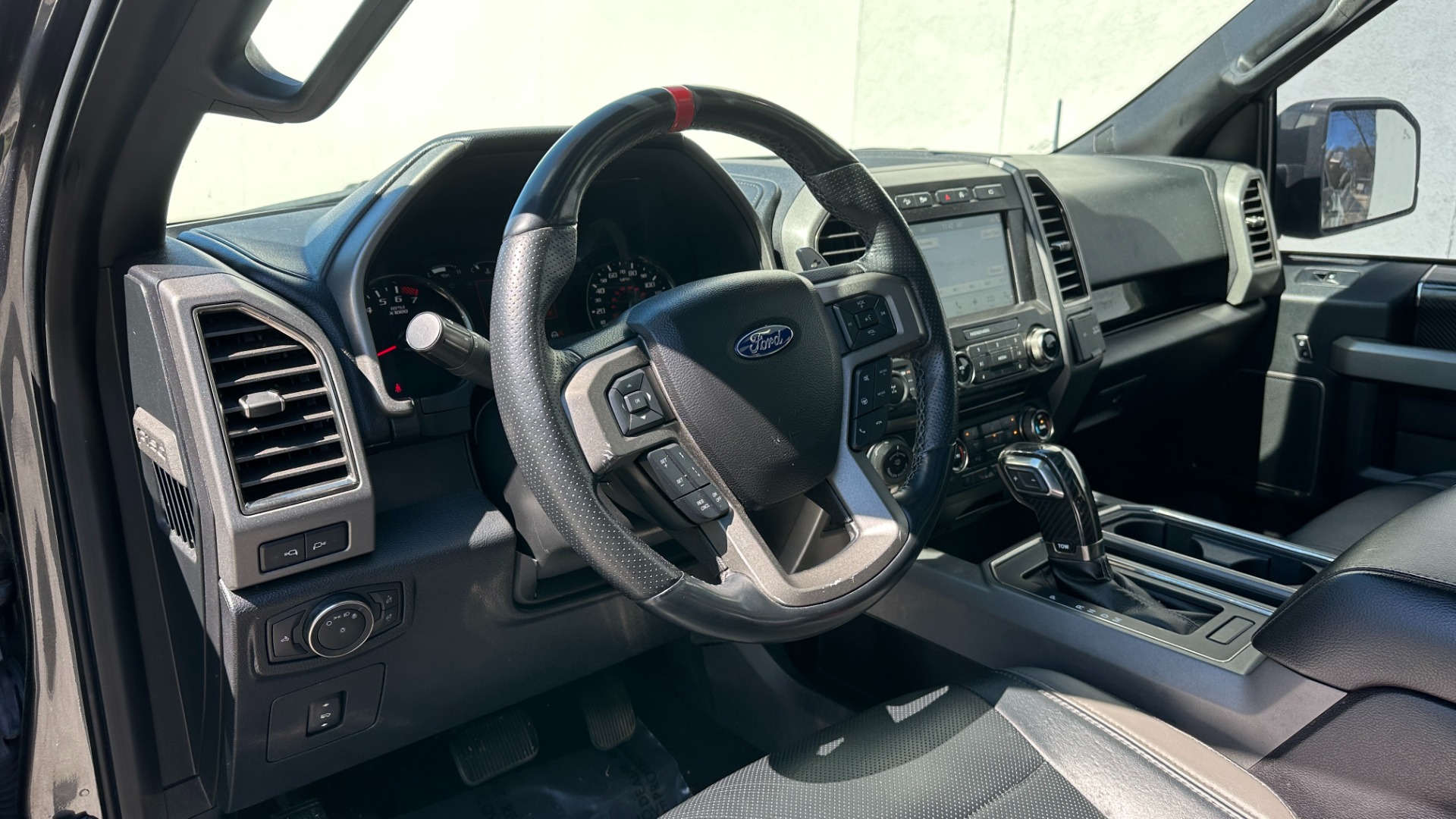 Used 2017 Ford F-150 Raptor for sale Sold at Formula Imports in Charlotte NC 28227 25