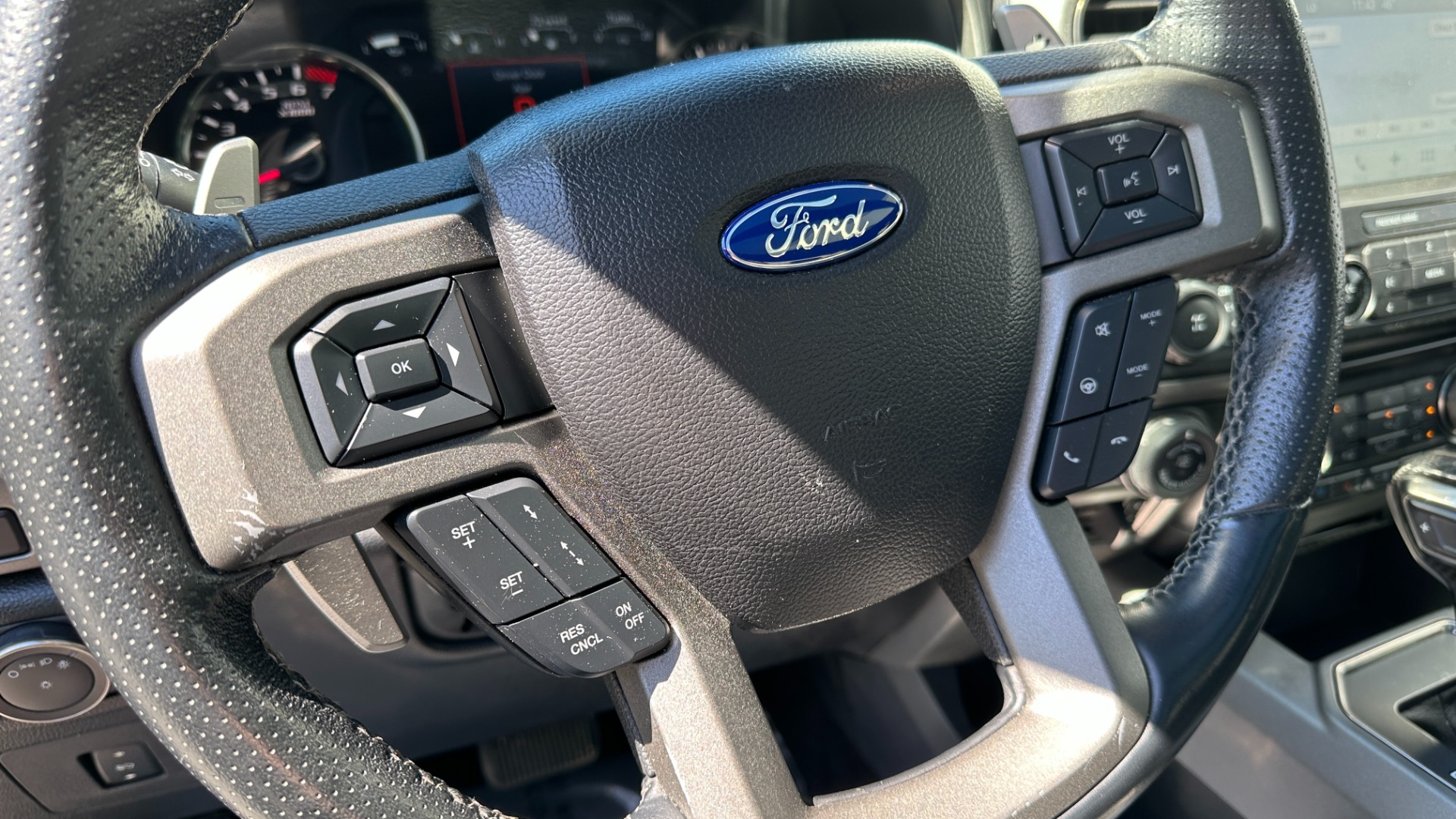 Used 2017 Ford F-150 Raptor for sale $45,995 at Formula Imports in Charlotte NC 28227 31
