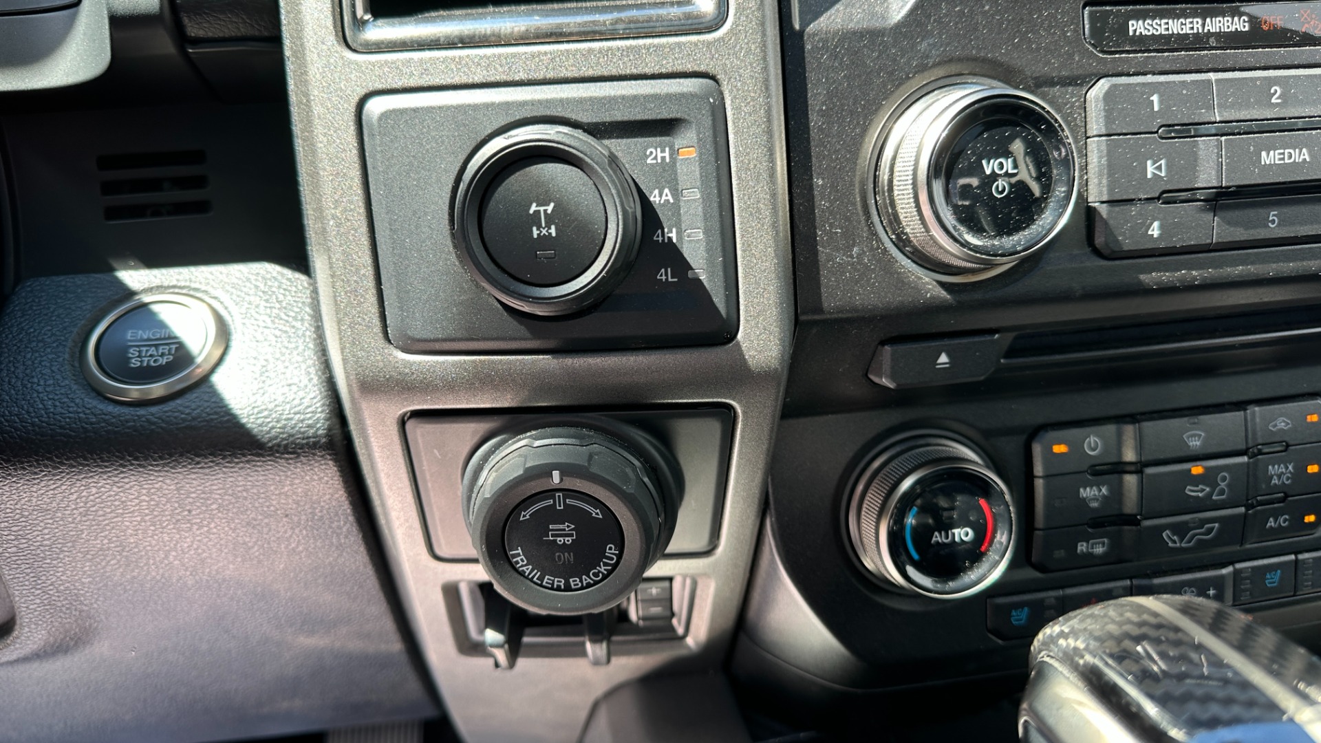 Used 2017 Ford F-150 Raptor for sale $45,995 at Formula Imports in Charlotte NC 28227 35