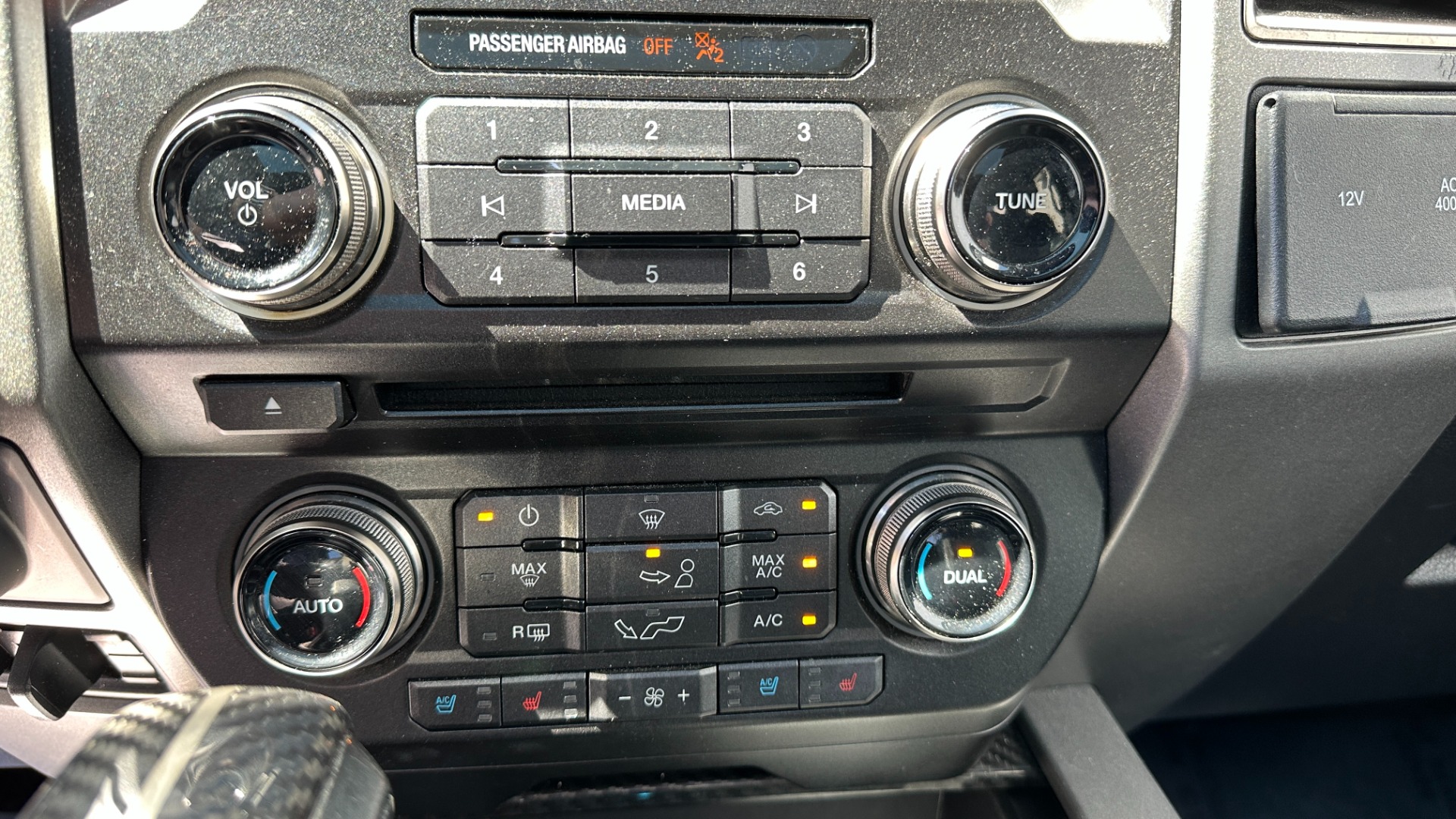 Used 2017 Ford F-150 Raptor for sale $45,995 at Formula Imports in Charlotte NC 28227 37