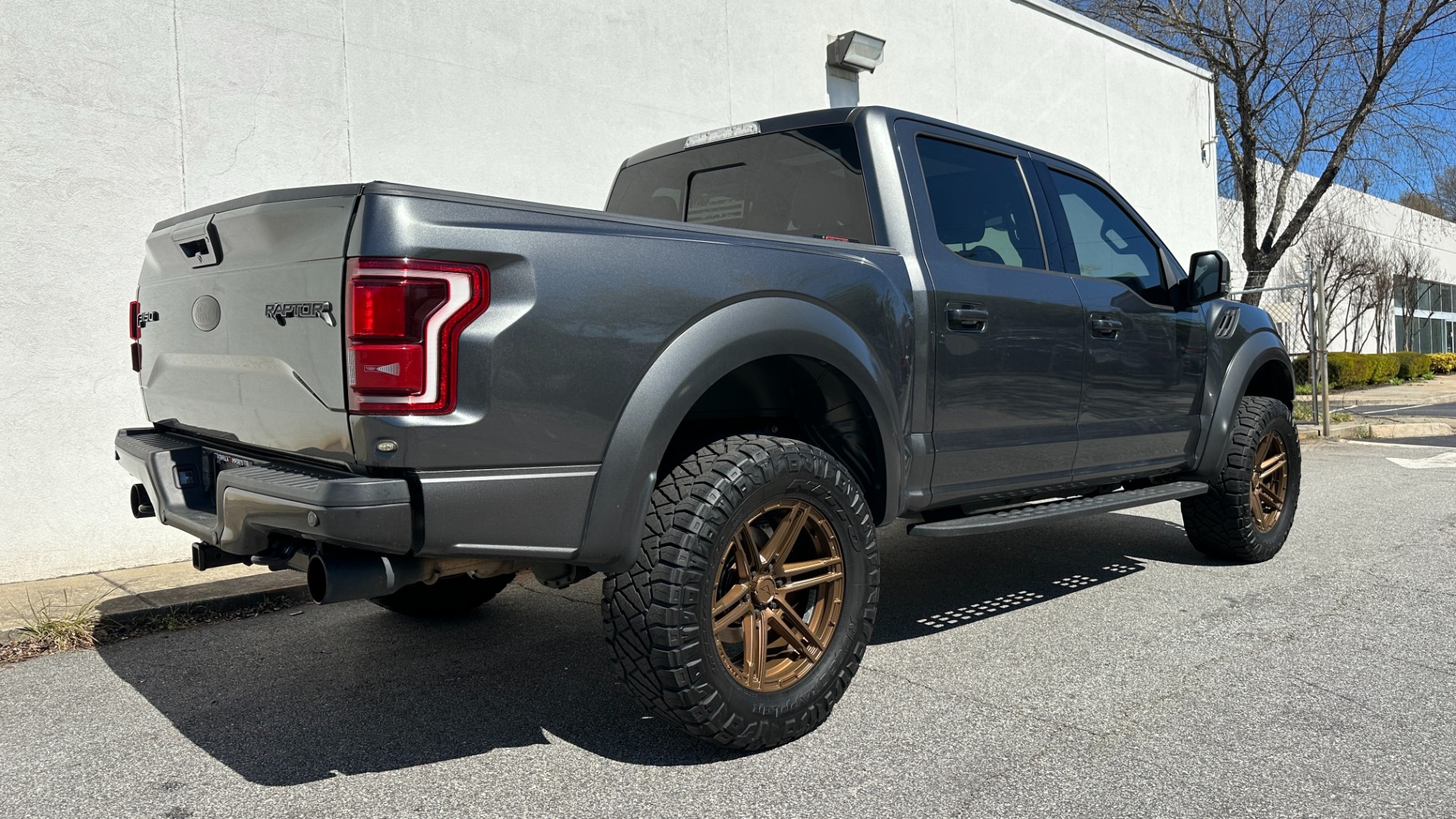 Used 2017 Ford F-150 Raptor for sale $45,995 at Formula Imports in Charlotte NC 28227 60