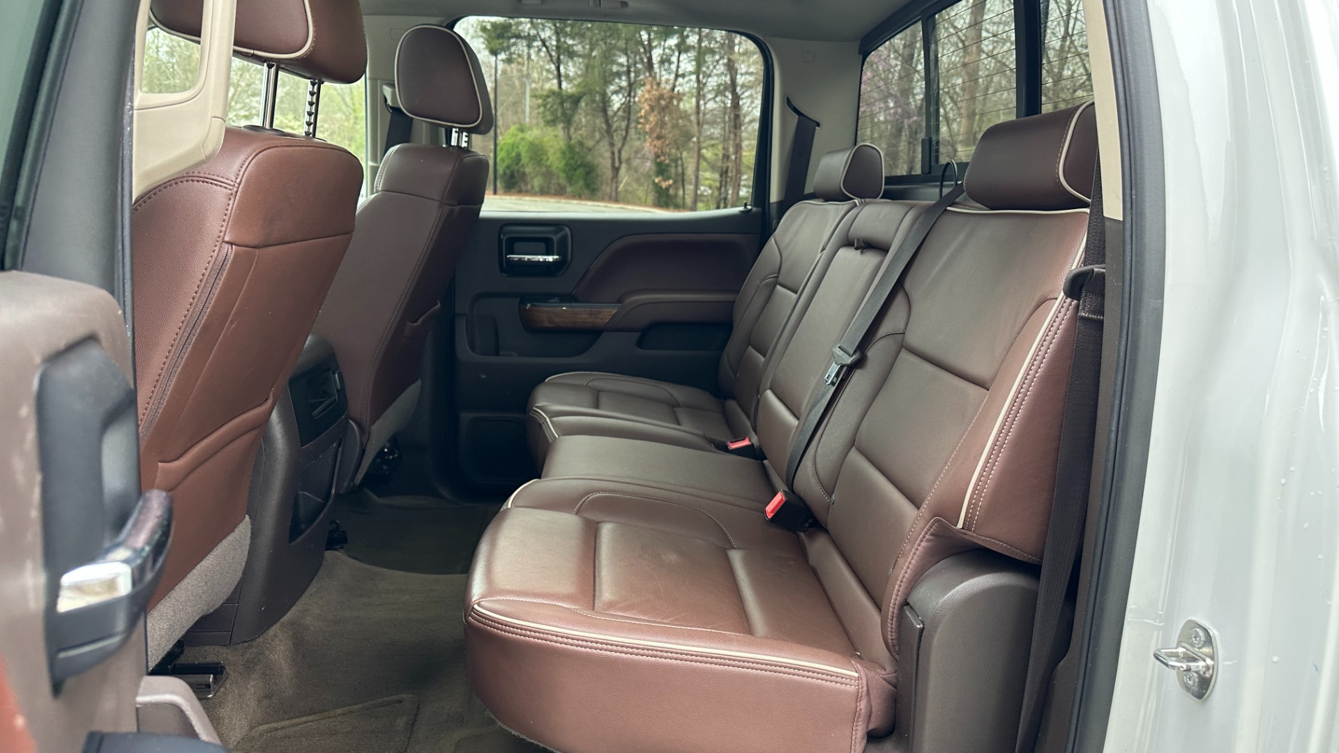 Used 2016 Chevrolet Silverado 1500 HIGH COUNTRY / PREMIUM PACKAGE / PEARL PAINT / SUNROOF / 4X4 for sale Sold at Formula Imports in Charlotte NC 28227 28