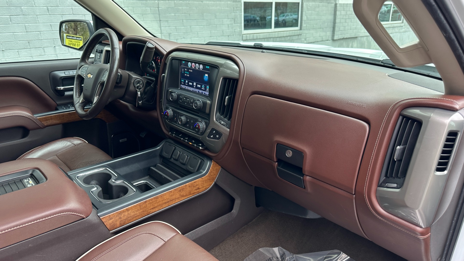 Used 2016 Chevrolet Silverado 1500 HIGH COUNTRY / PREMIUM PACKAGE / PEARL PAINT / SUNROOF / 4X4 for sale Sold at Formula Imports in Charlotte NC 28227 38