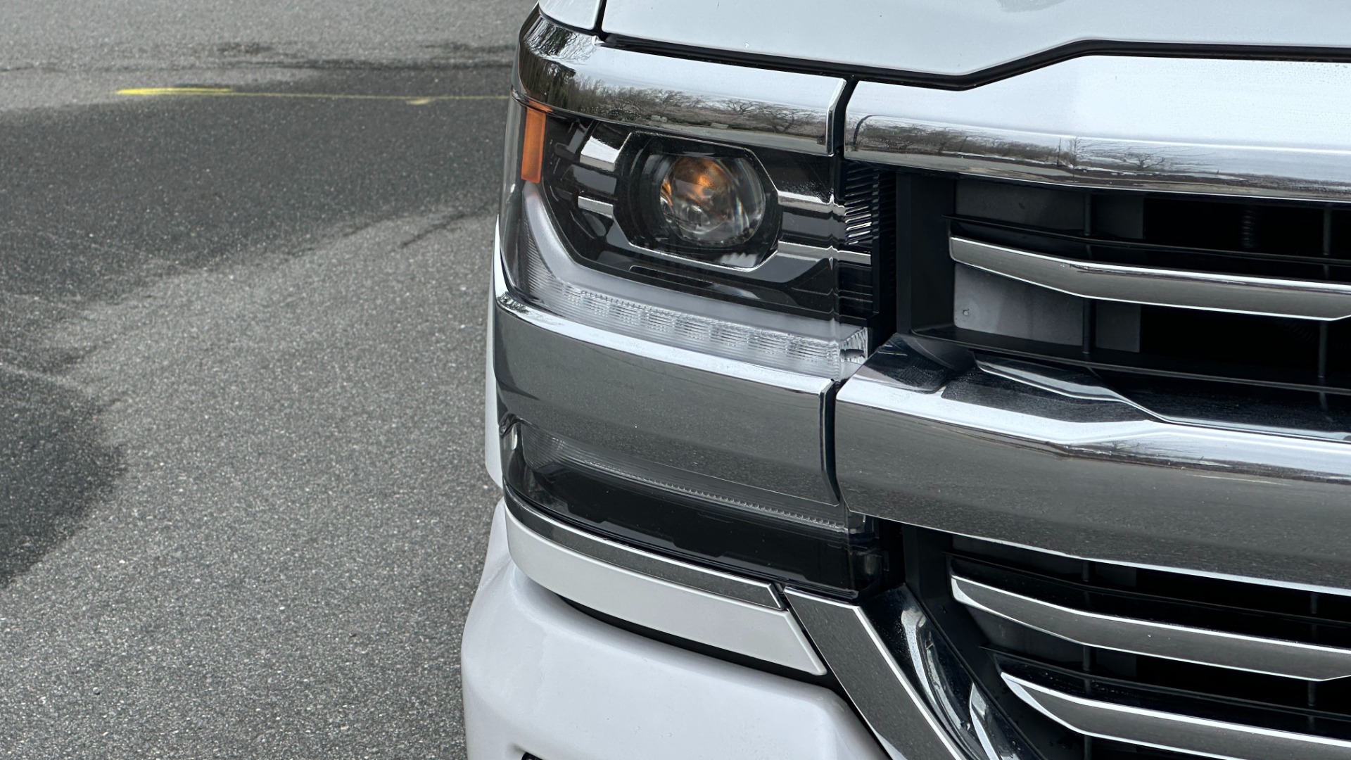 Used 2016 Chevrolet Silverado 1500 HIGH COUNTRY / PREMIUM PACKAGE / PEARL PAINT / SUNROOF / 4X4 for sale Sold at Formula Imports in Charlotte NC 28227 46