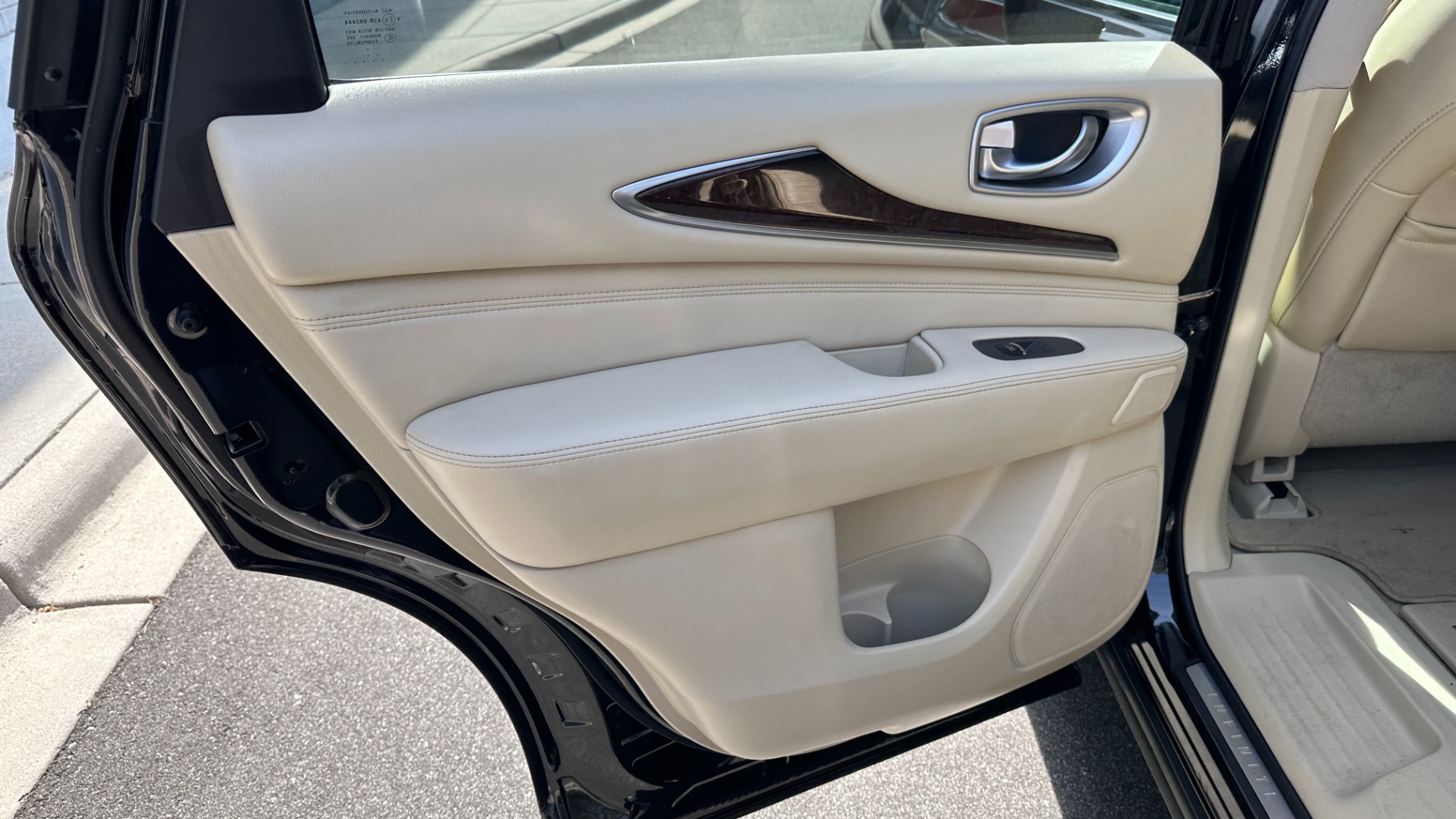 Used 2013 INFINITI JX35 AWD / DVD THEATER PKG / PREMIUM / DELUXE TECH / CARGO / TECH PKG for sale Sold at Formula Imports in Charlotte NC 28227 20