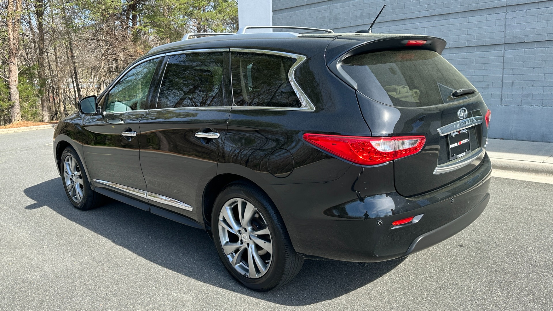 Used 2013 INFINITI JX35 AWD / DVD THEATER PKG / PREMIUM / DELUXE TECH / CARGO / TECH PKG for sale Sold at Formula Imports in Charlotte NC 28227 4
