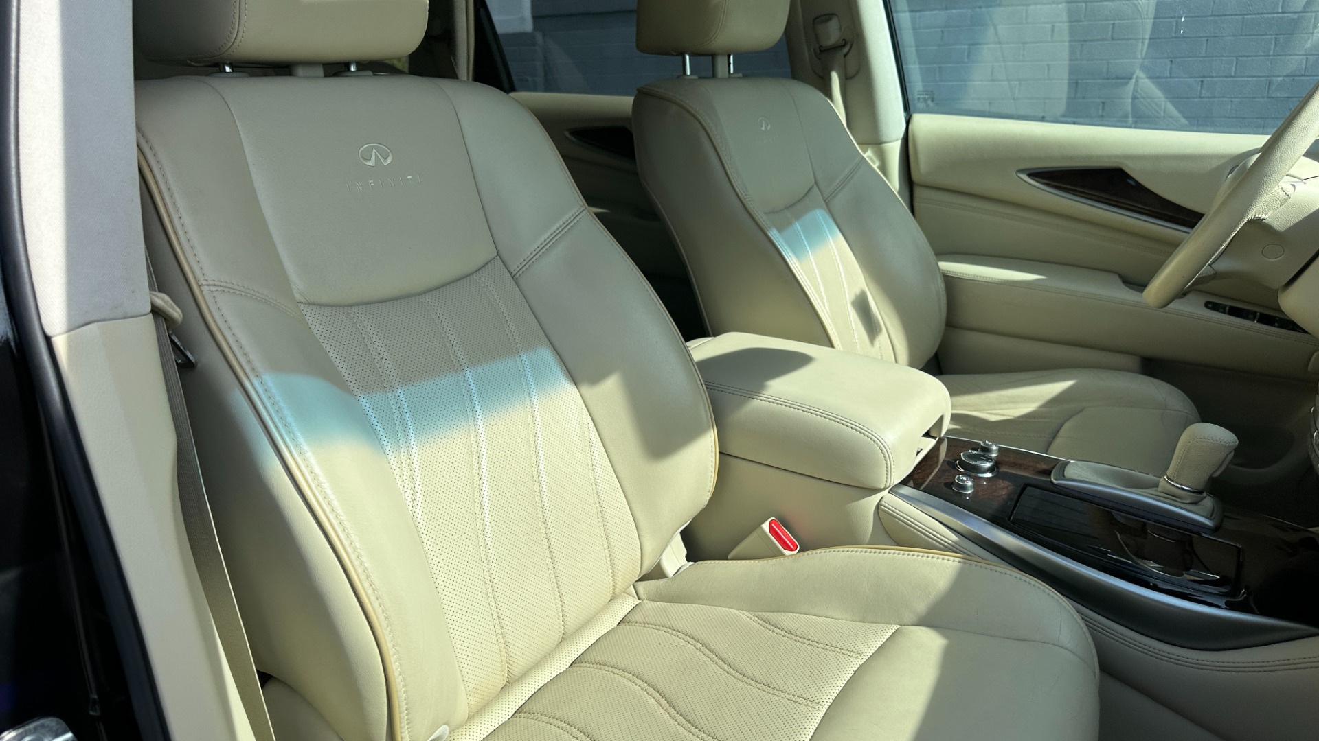 Used 2013 INFINITI JX35 AWD / DVD THEATER PKG / PREMIUM / DELUXE TECH / CARGO / TECH PKG for sale Sold at Formula Imports in Charlotte NC 28227 40
