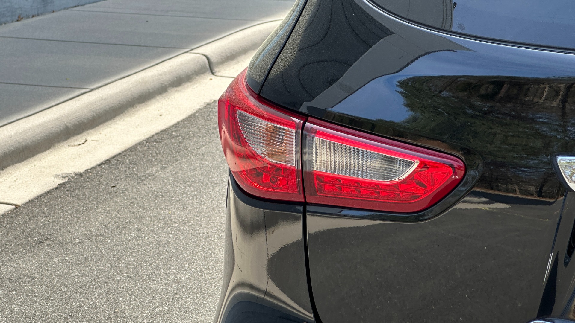 Used 2013 INFINITI JX35 AWD / DVD THEATER PKG / PREMIUM / DELUXE TECH / CARGO / TECH PKG for sale Sold at Formula Imports in Charlotte NC 28227 45