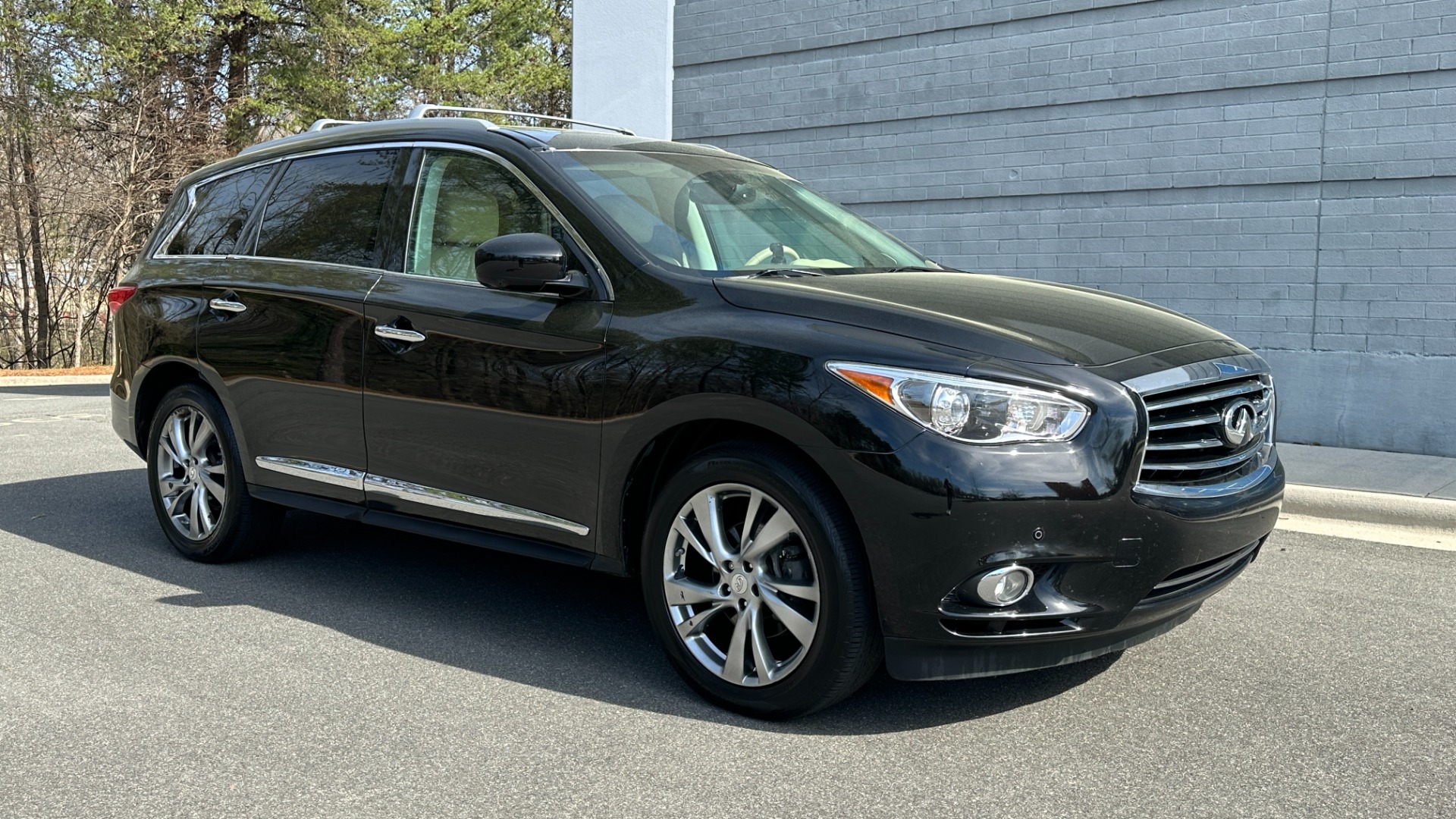 Used 2013 INFINITI JX35 AWD / DVD THEATER PKG / PREMIUM / DELUXE TECH / CARGO / TECH PKG for sale Sold at Formula Imports in Charlotte NC 28227 5