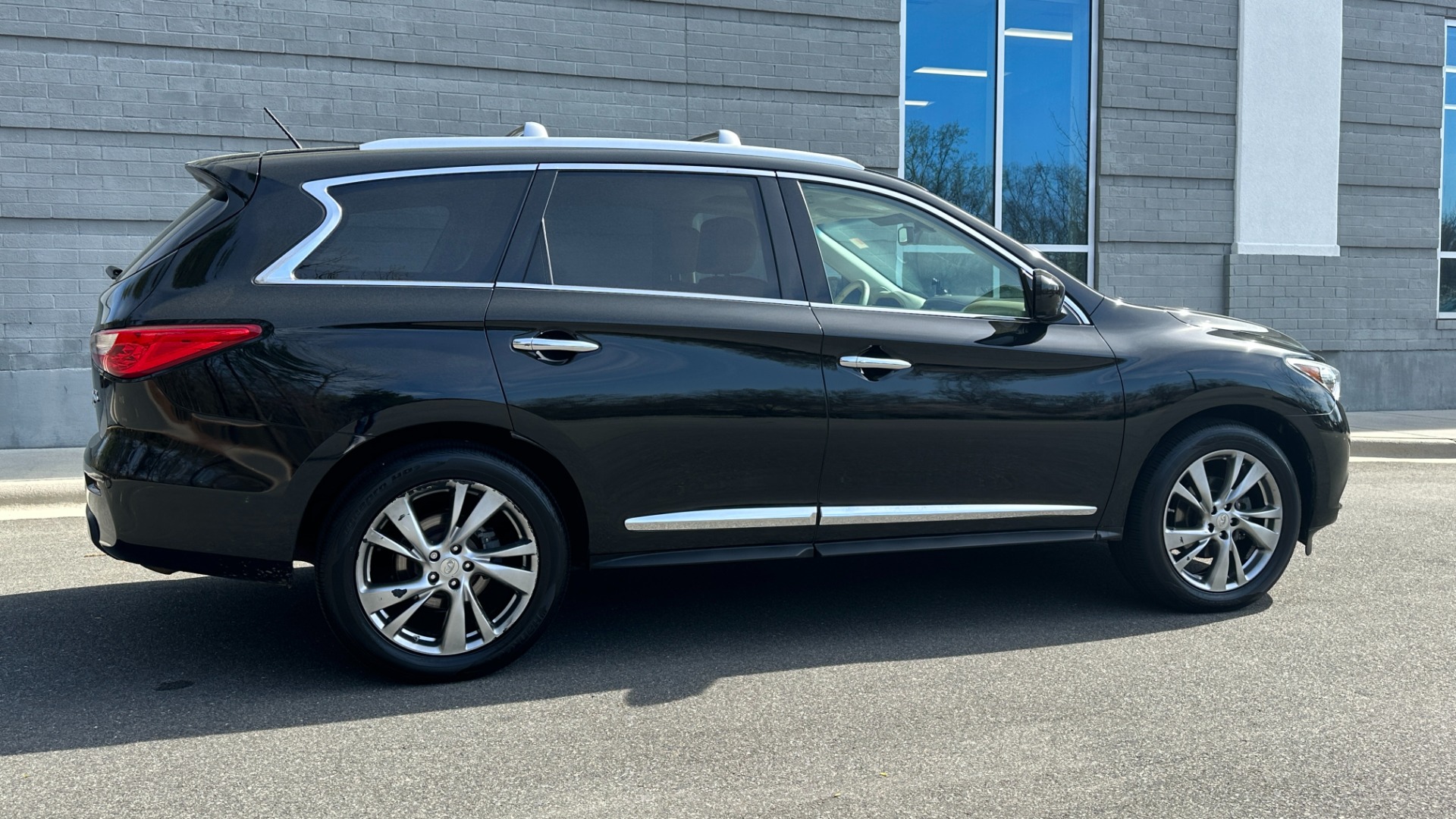 Used 2013 INFINITI JX35 AWD / DVD THEATER PKG / PREMIUM / DELUXE TECH / CARGO / TECH PKG for sale Sold at Formula Imports in Charlotte NC 28227 6
