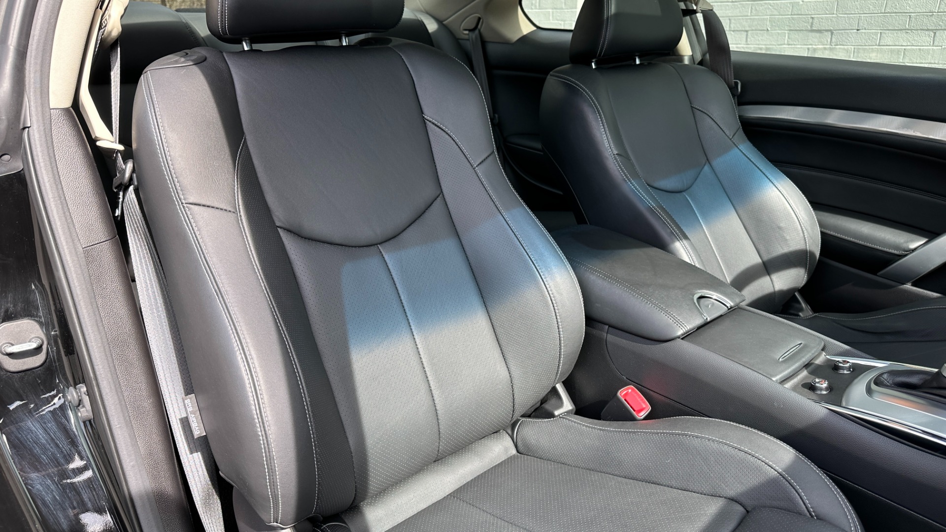 Used 2015 INFINITI Q60 Coupe JOURNEY / SPORT / PREMIUM / NAVIGATION / MIDNIGHT GRILLE for sale Sold at Formula Imports in Charlotte NC 28227 27